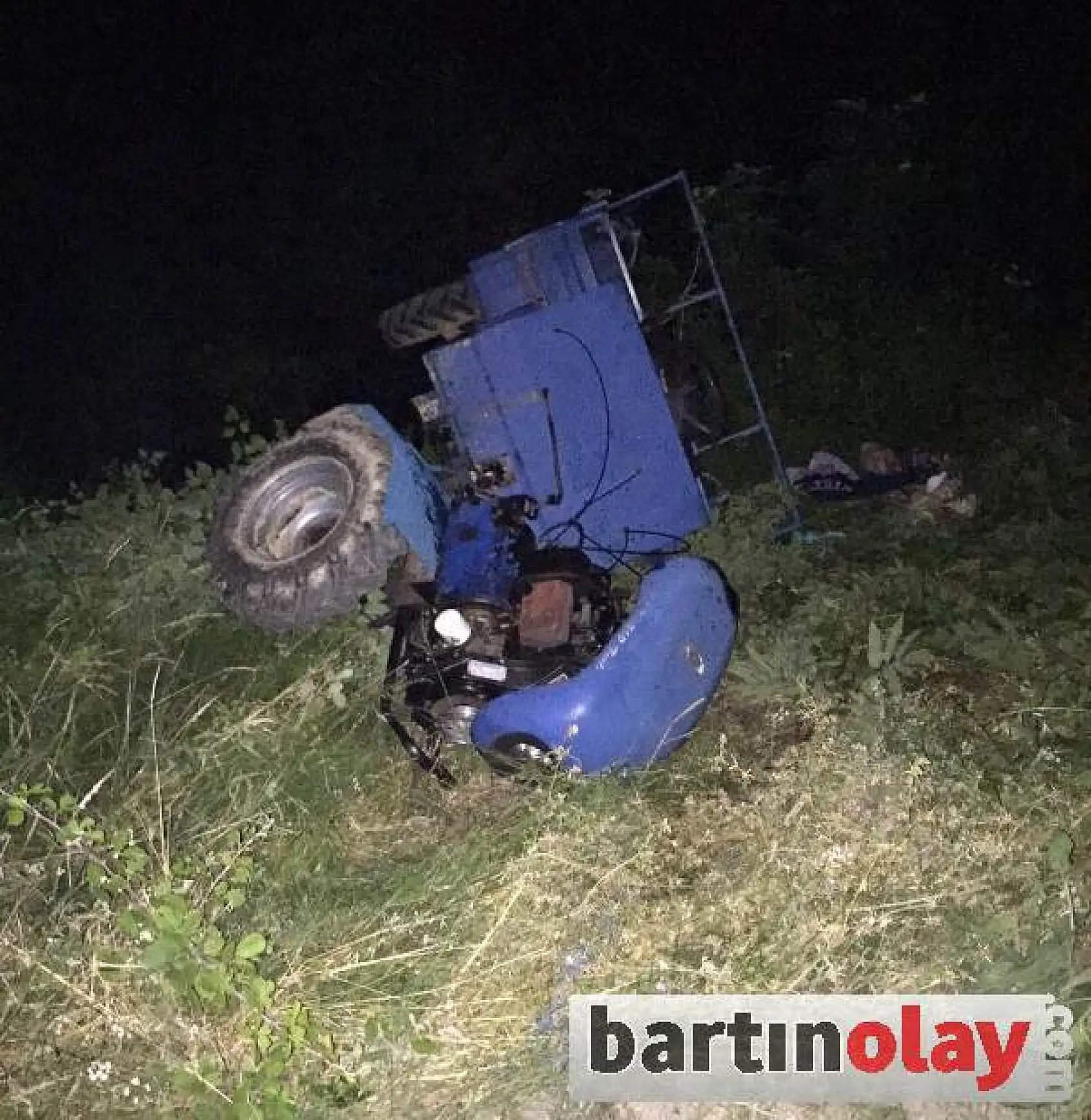 Amasra'da 13 kişinin bindiği pat pat devrildi