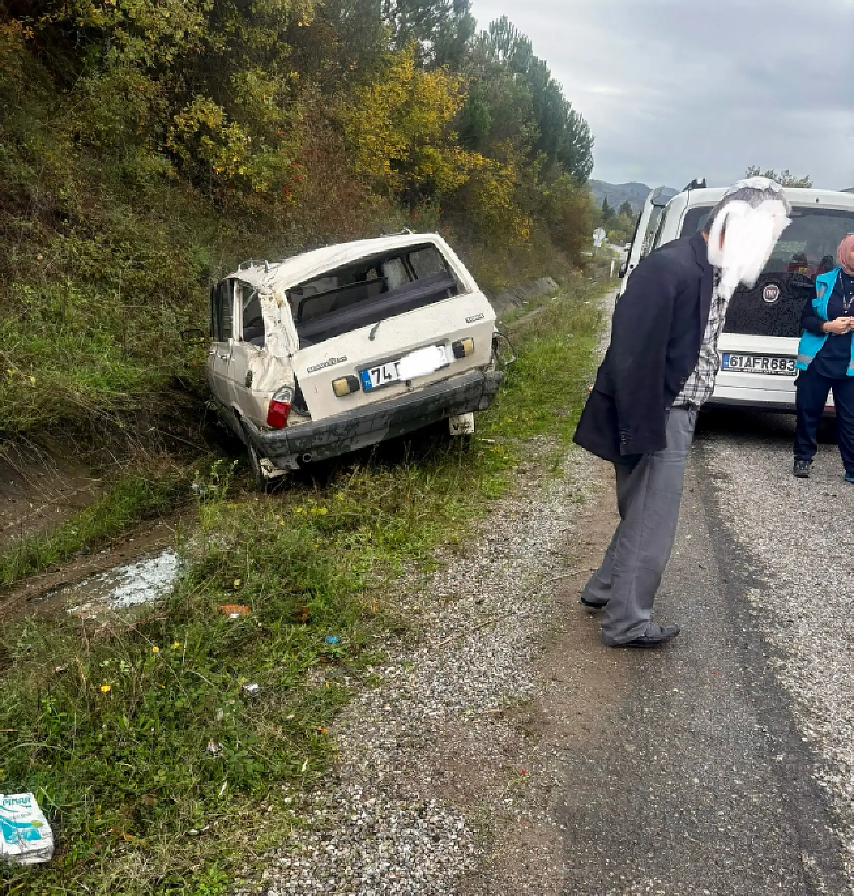 Kozcağız yolunda Otomobil takla attı