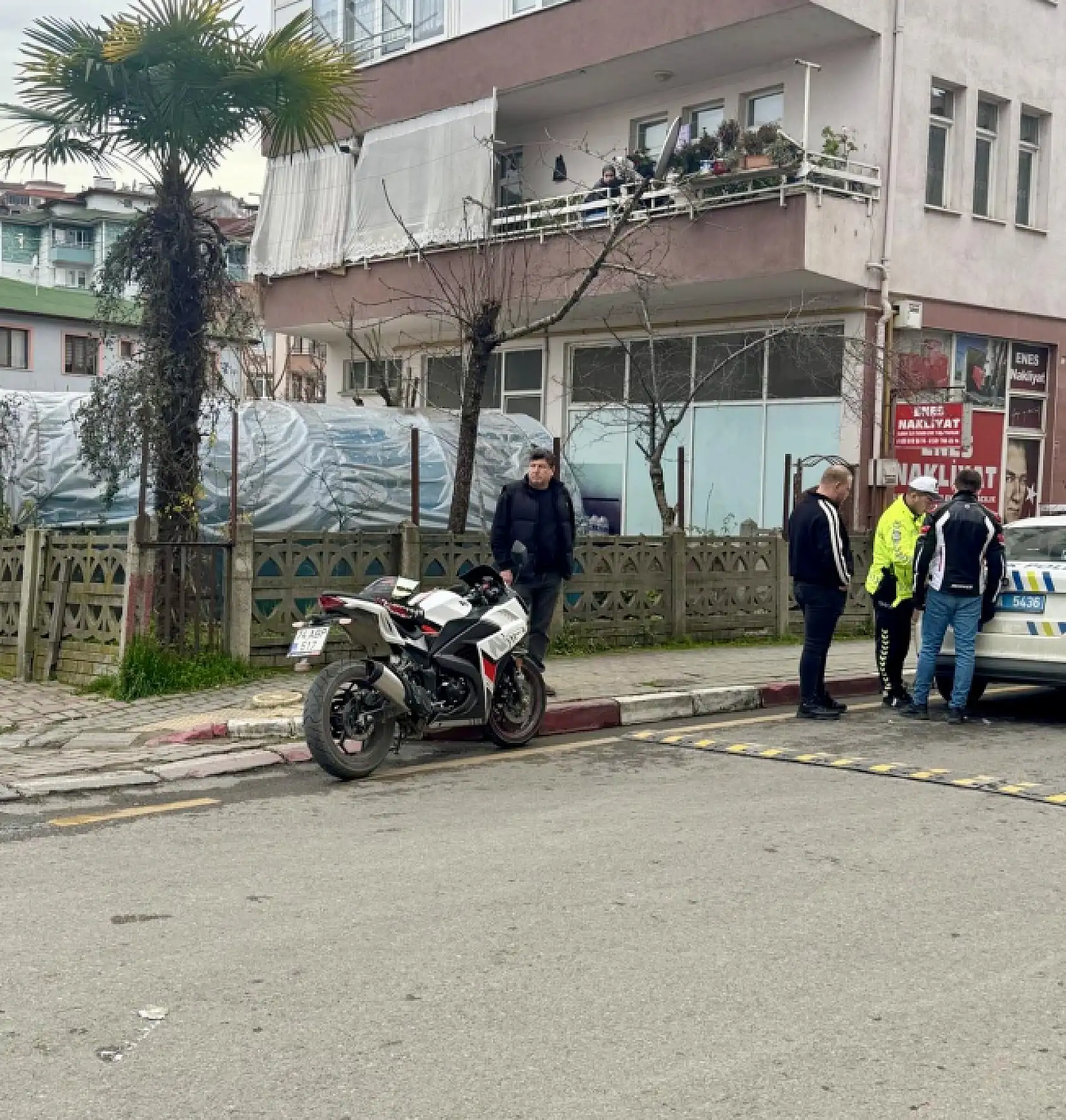 Motosiklet kadına böyle çarptı