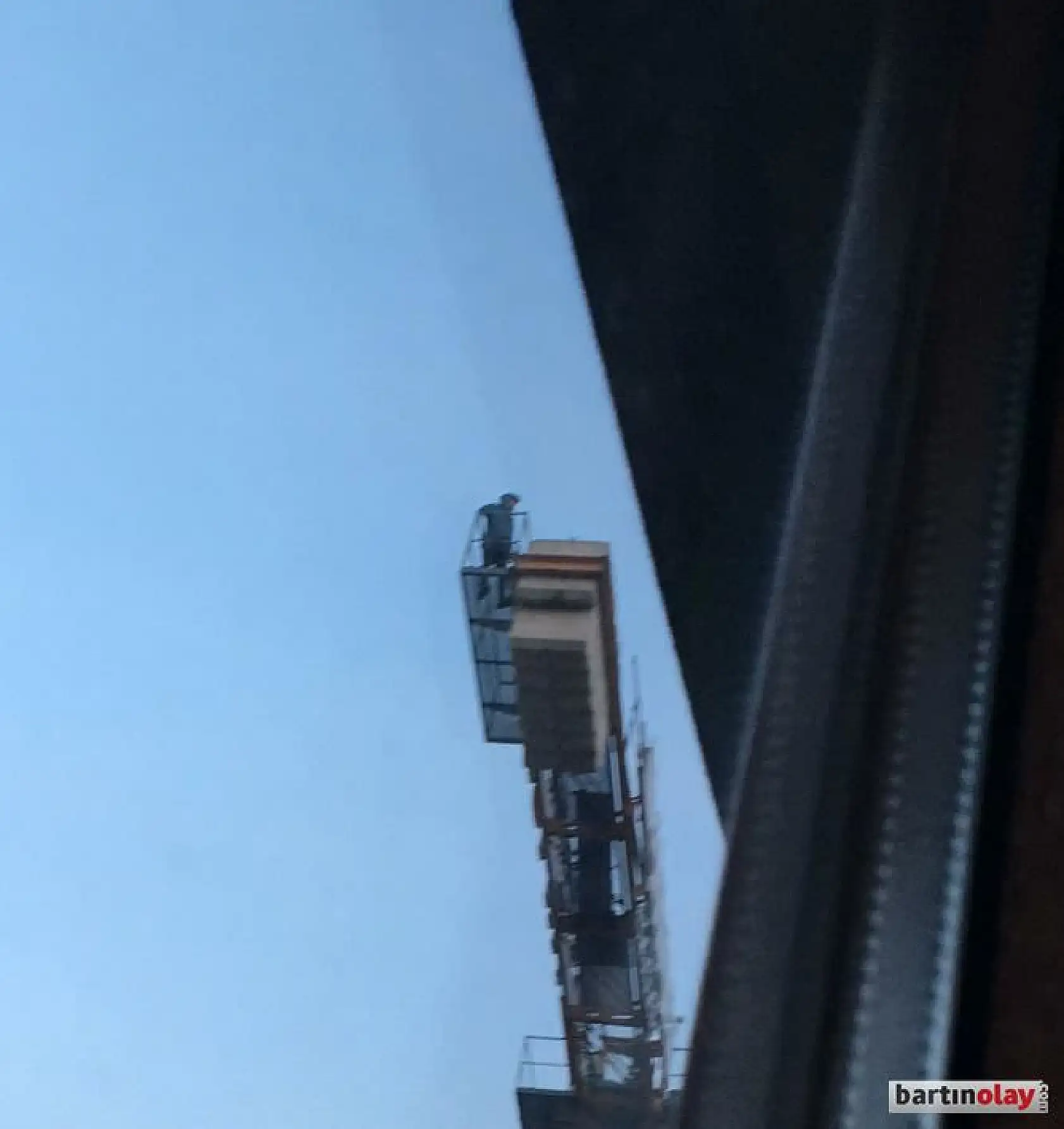 Kule vincinde hareketli dakikalar