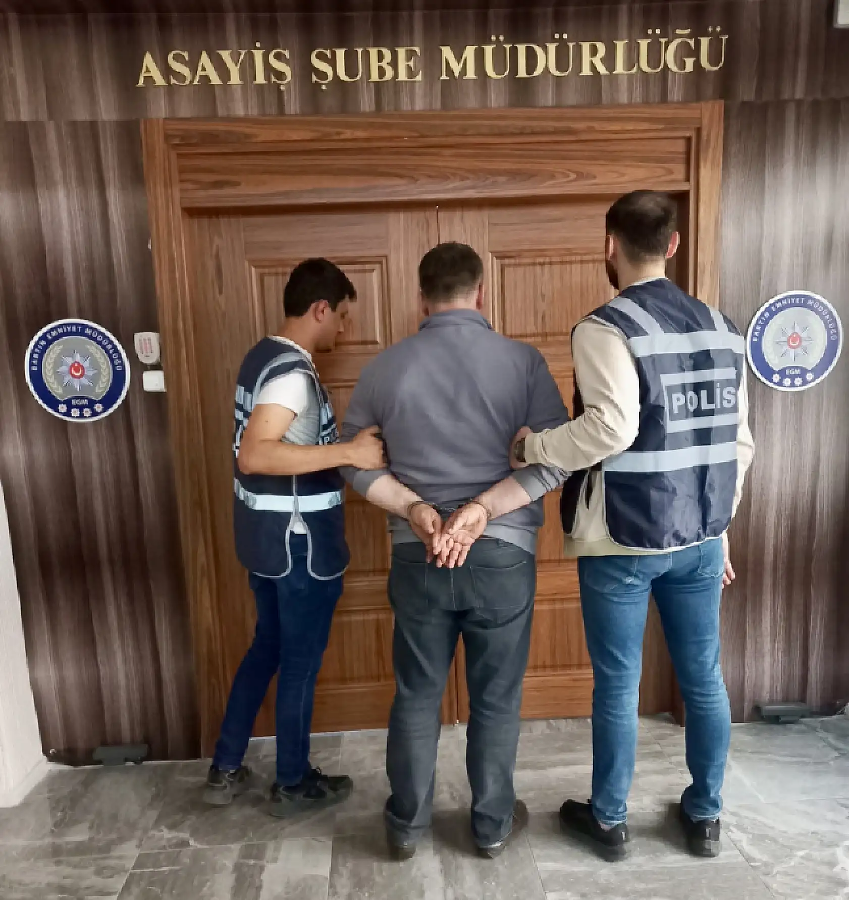 Kıskıvrak yakalandılar