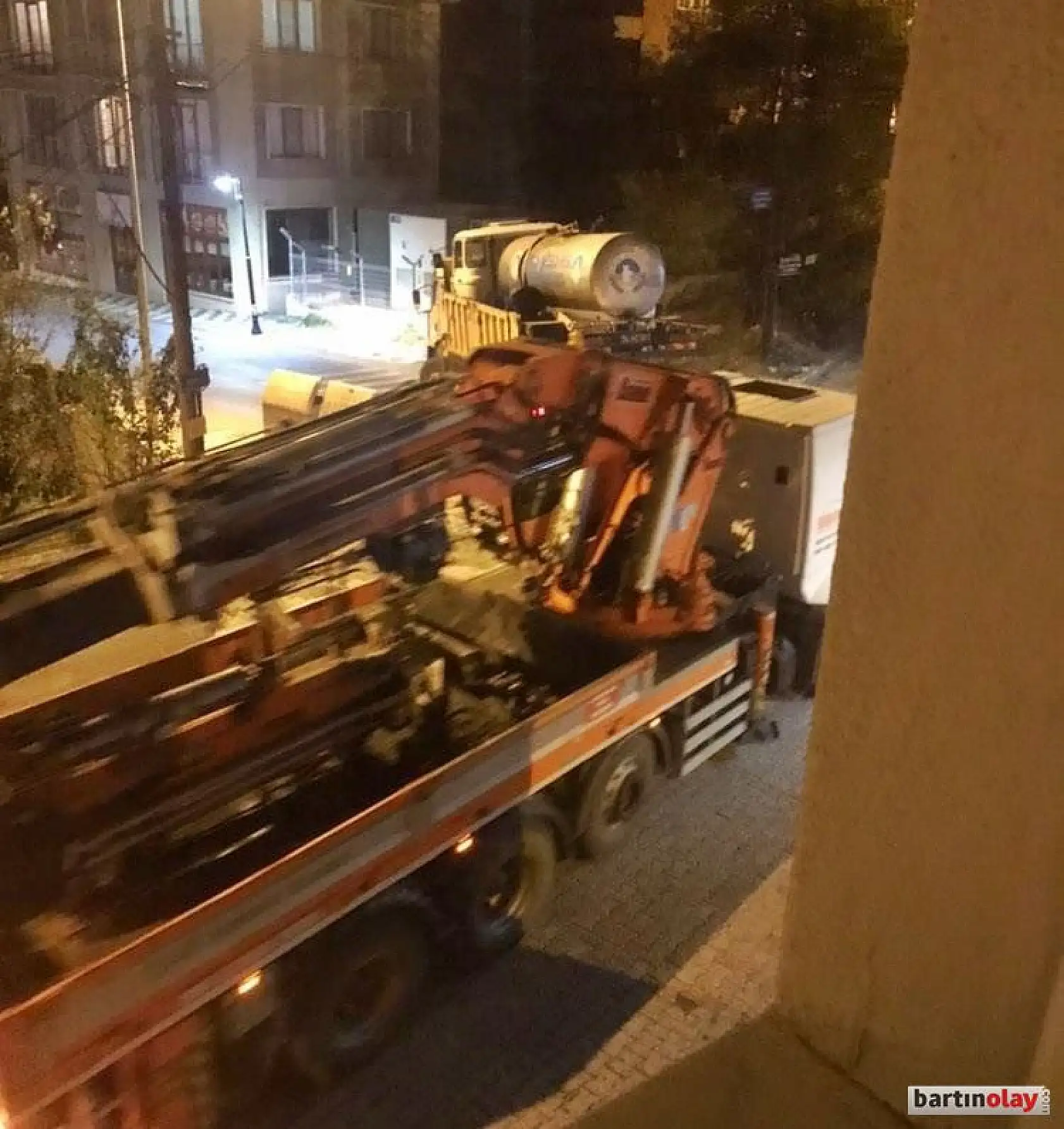 Su tankeri kontrolden çıktı