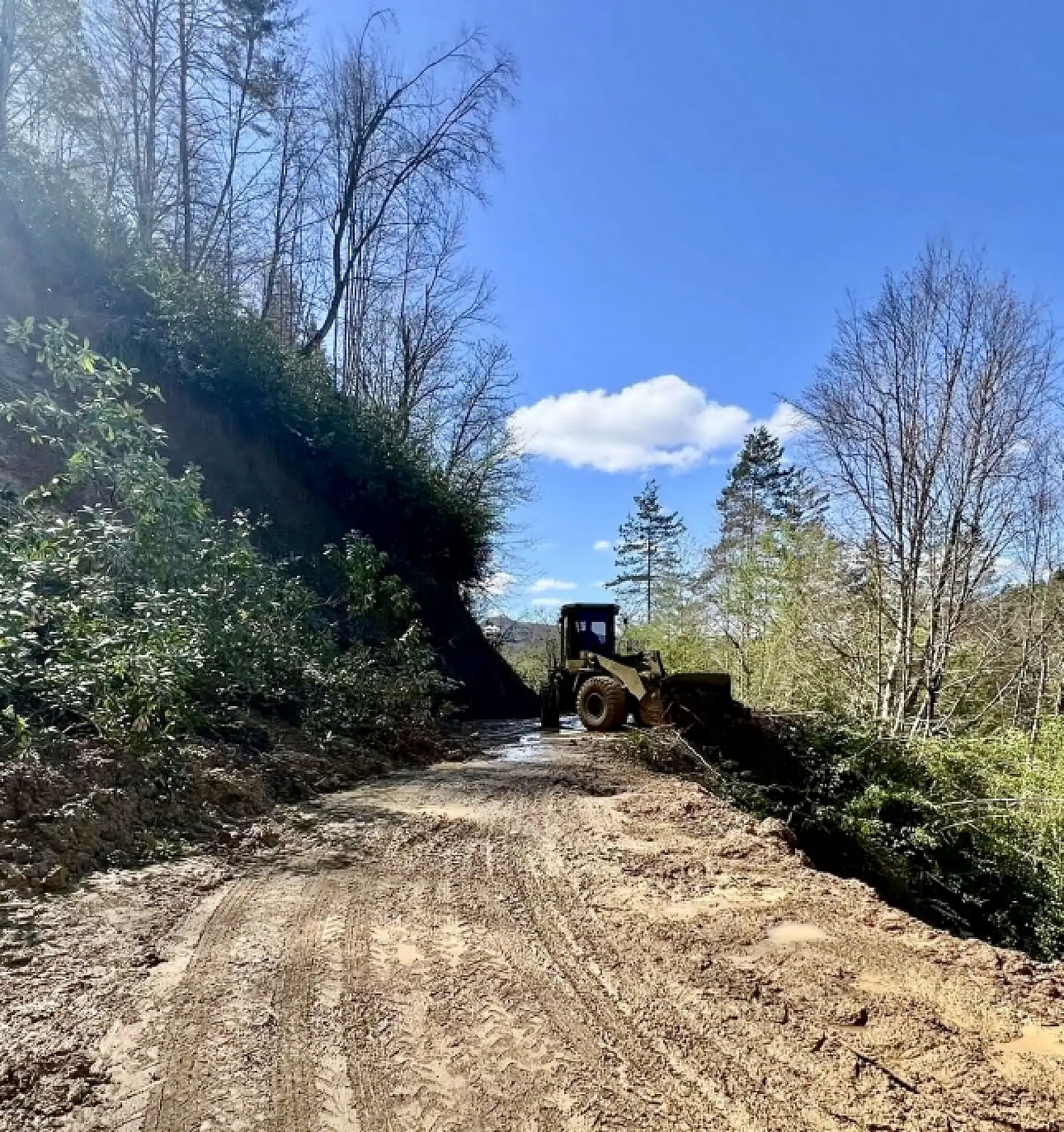 5 köyde heyelan yolları kapattı