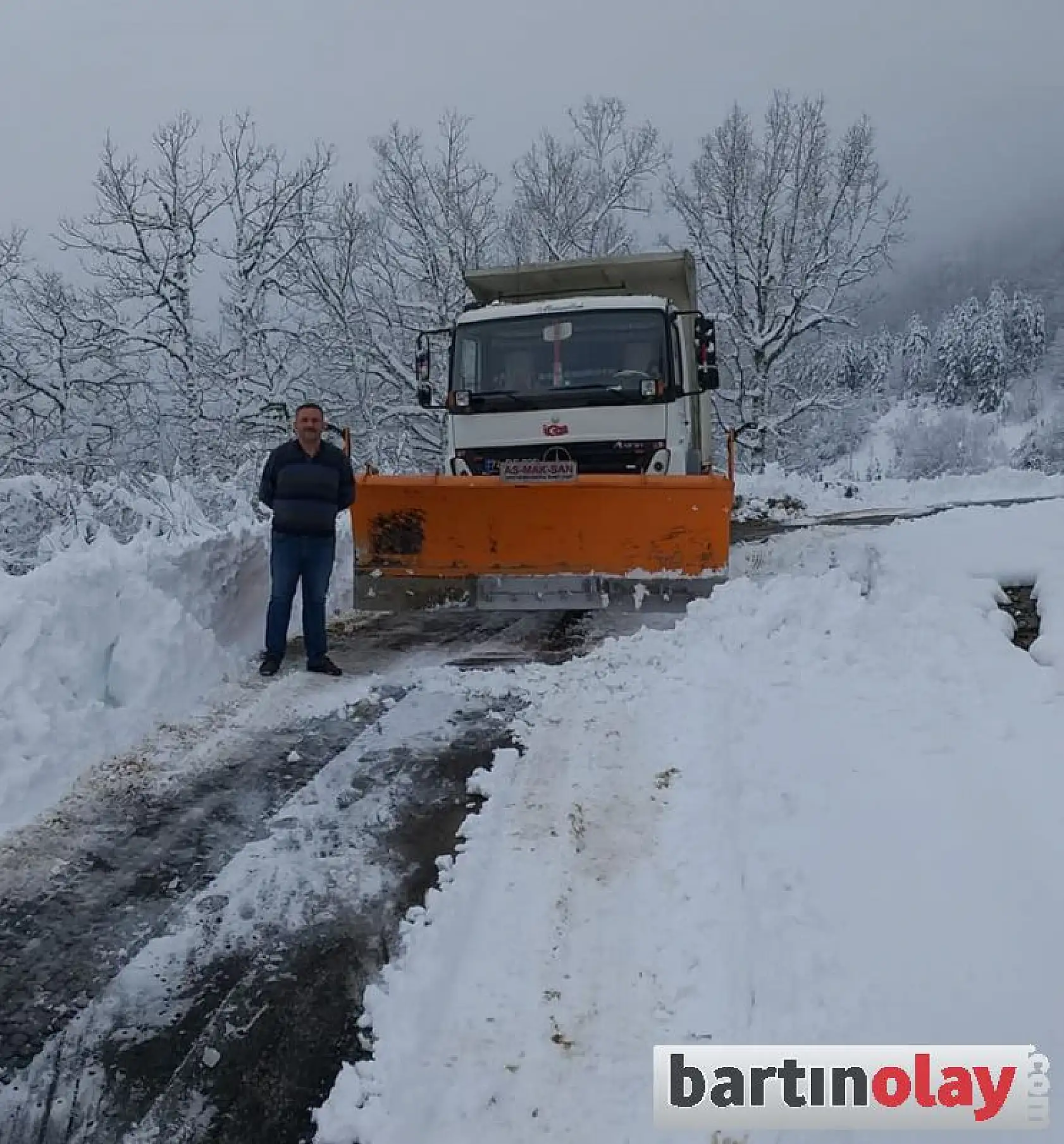 Ekipler gece gündüz çalışıyor, yollar açılıyor