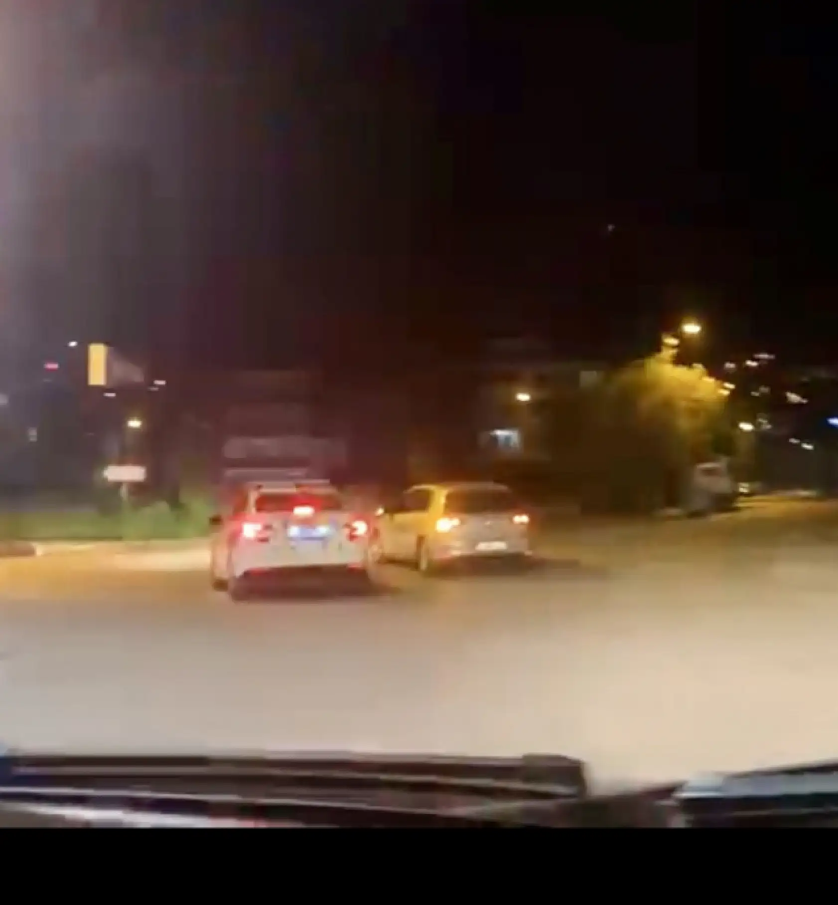 Polis ekiplerini peşine taktı