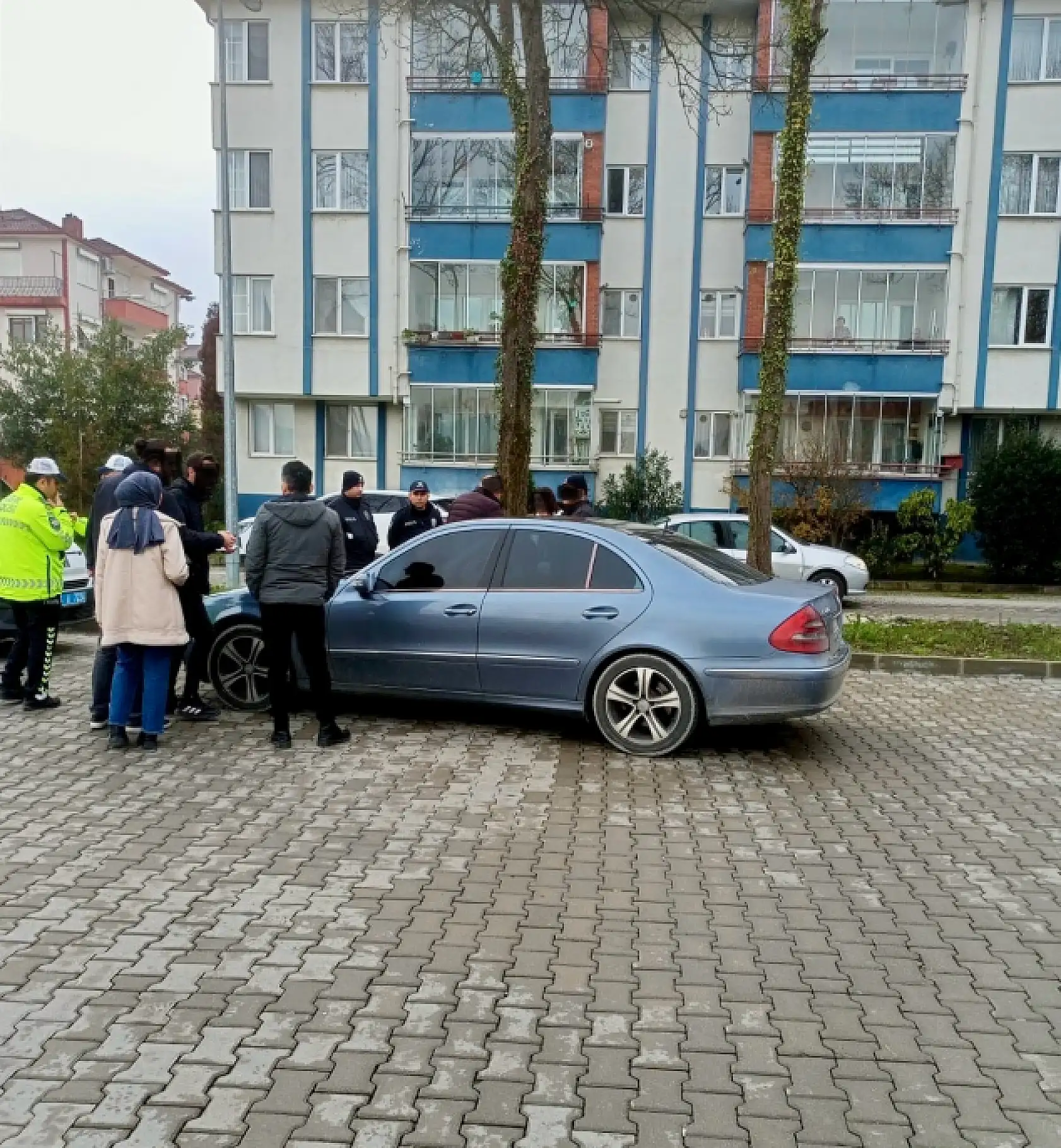 Adliye Çıkışında Bıçaklı kavga