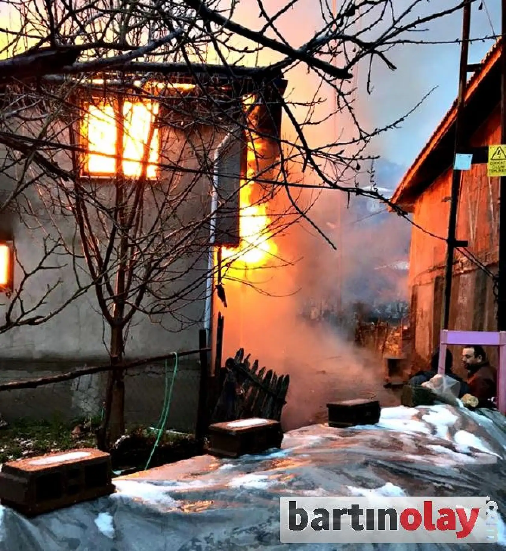 Kurucaşile'de av tamamen yandı