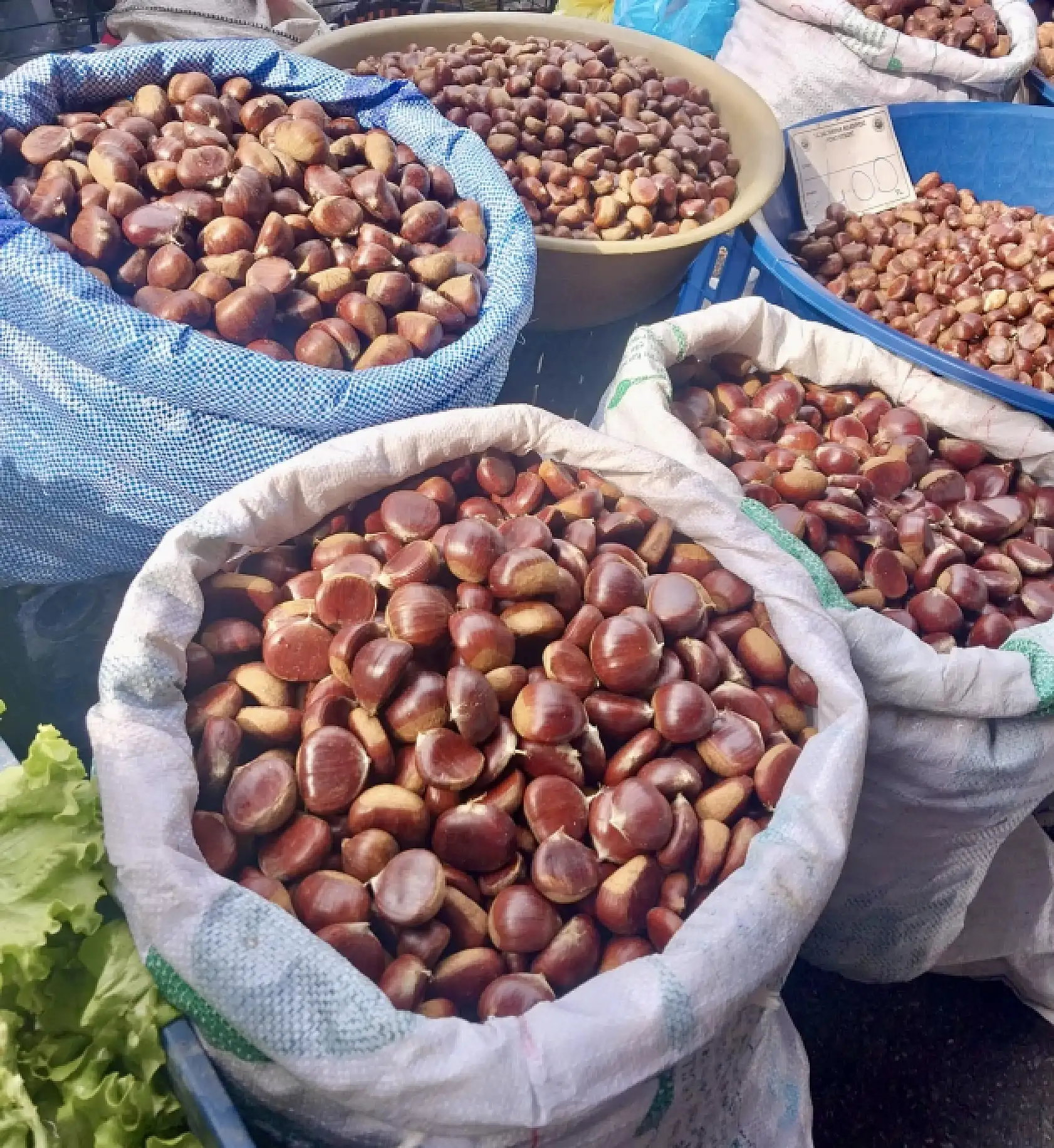 Pazarda hem hareket hem bereket