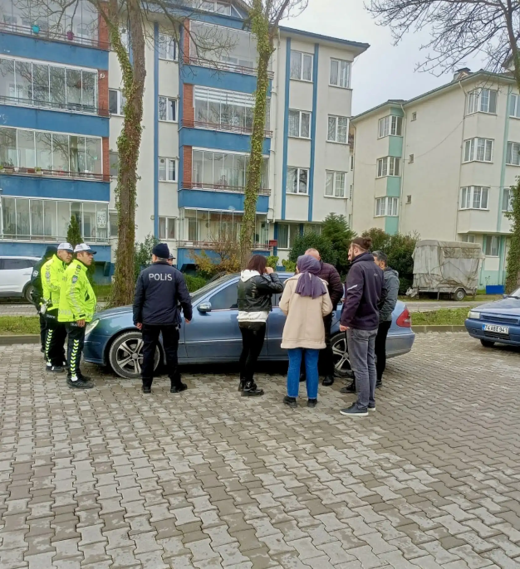 Adliye Çıkışında Bıçaklı kavga