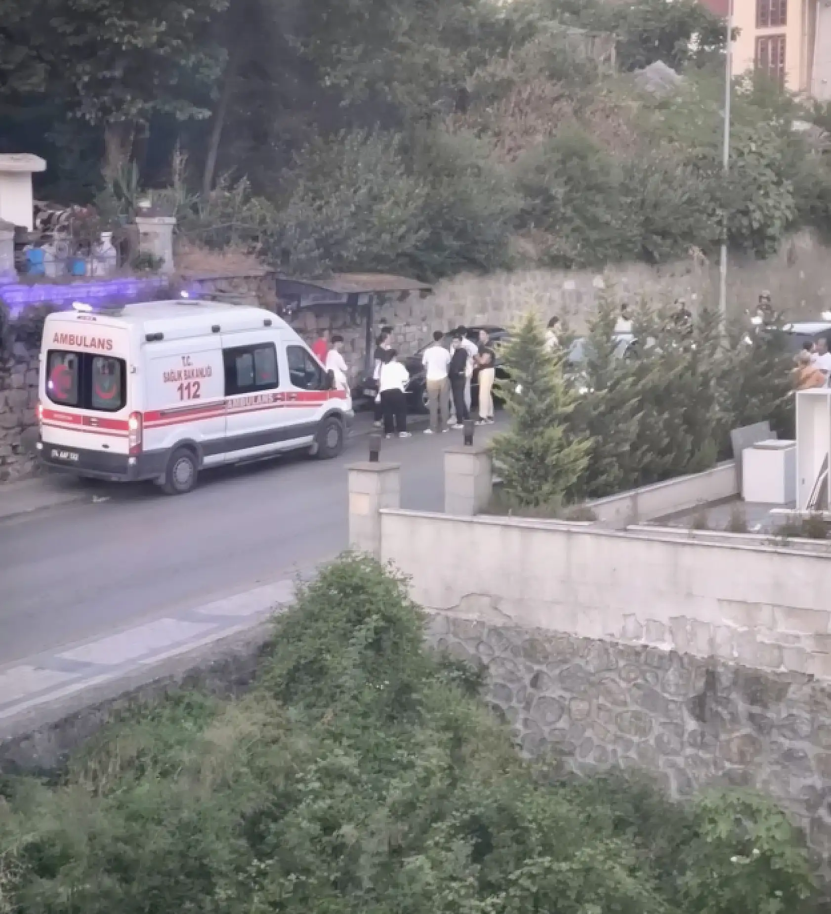 Belediye Durağına Çarptı!