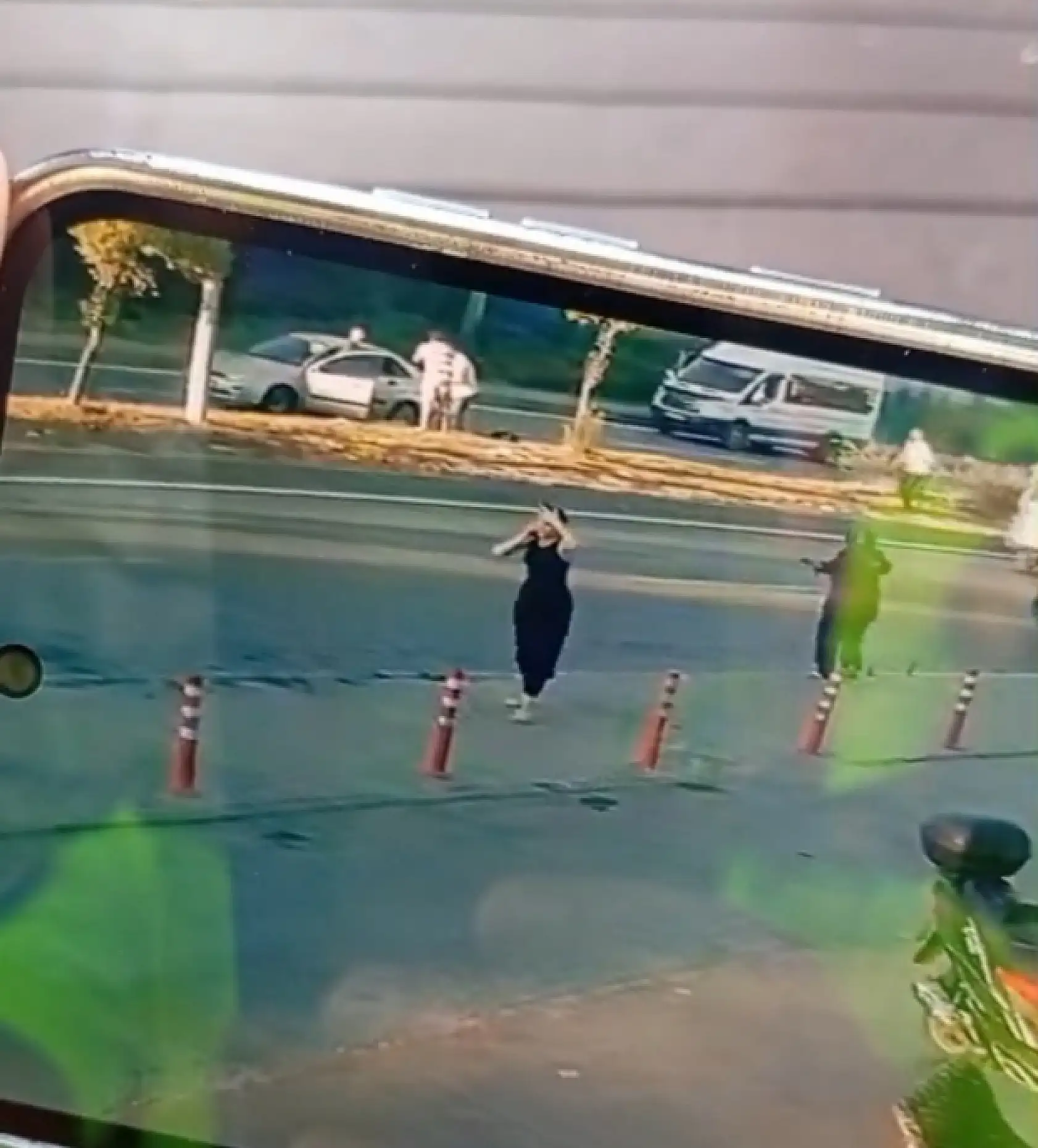 Küçük çocuğa araba çarptı