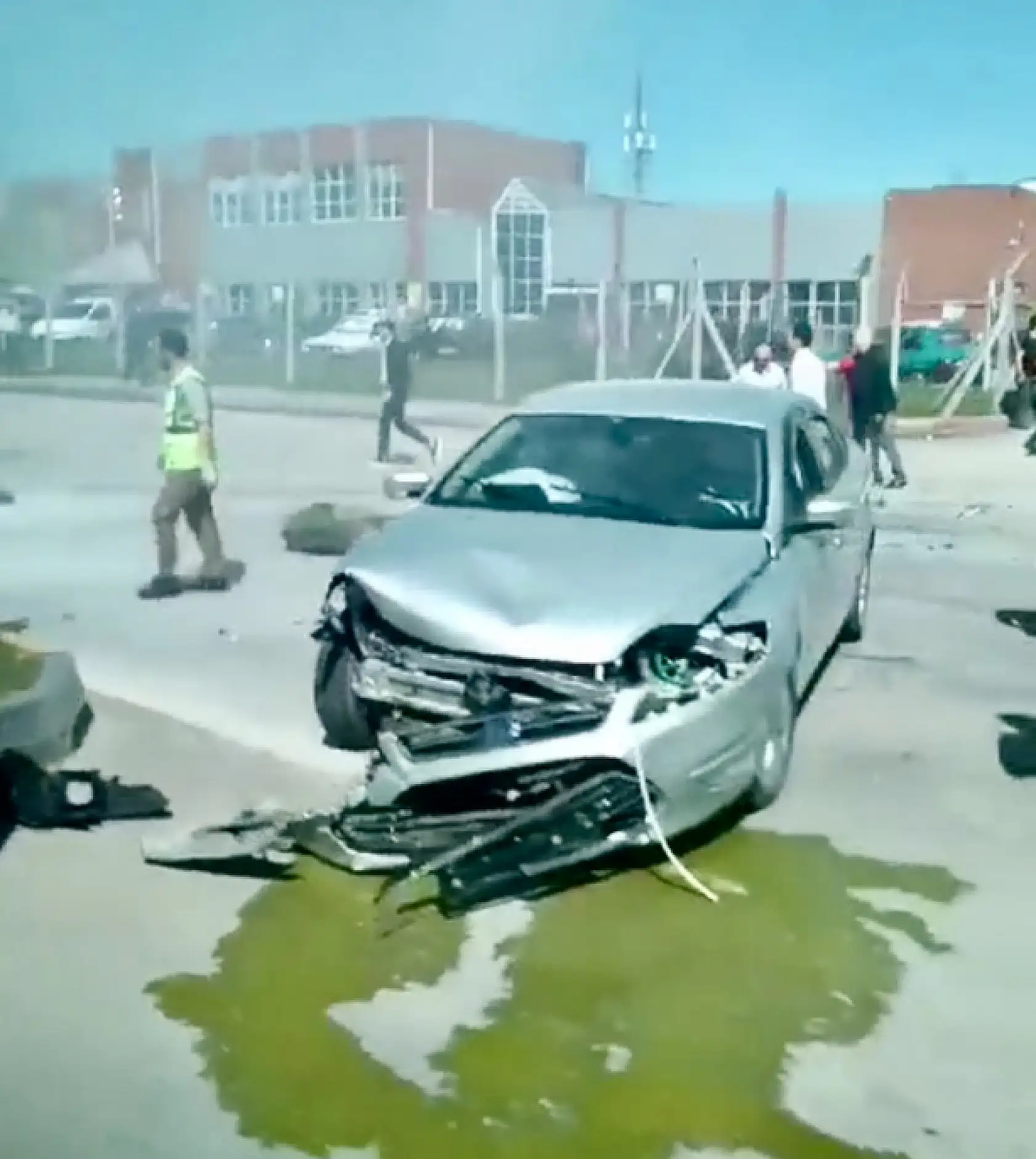 Terminal girişinde kaza