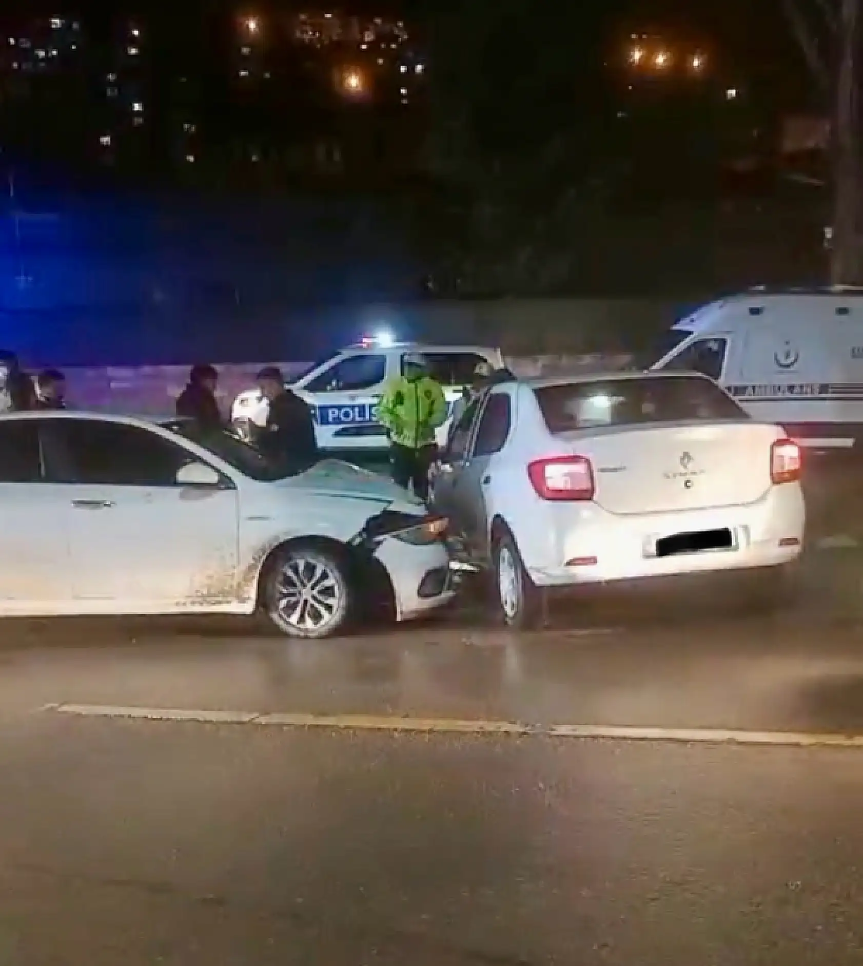 Orduyeri köprüsü altında kaza