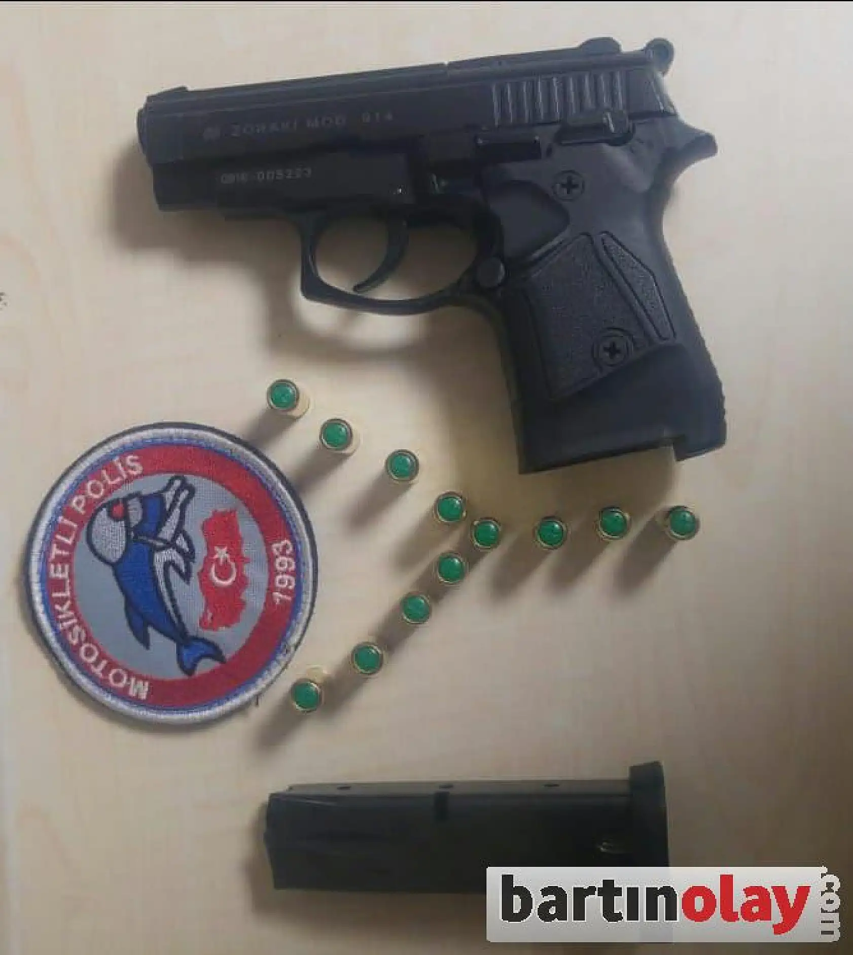 Silah ve uyuşturucu ele geçirildi