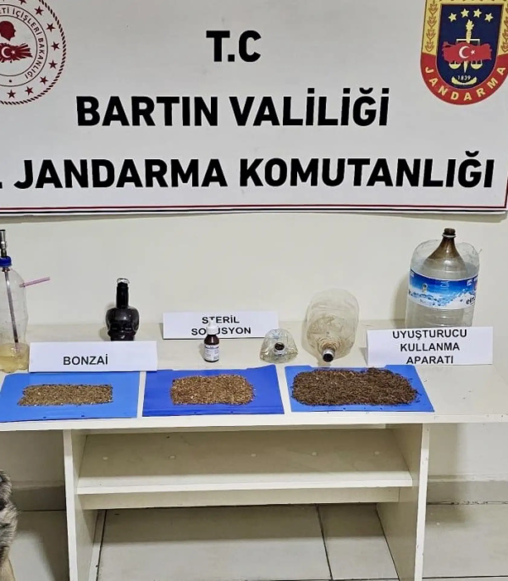 Jandarmadan zehir tacirlerine darbe