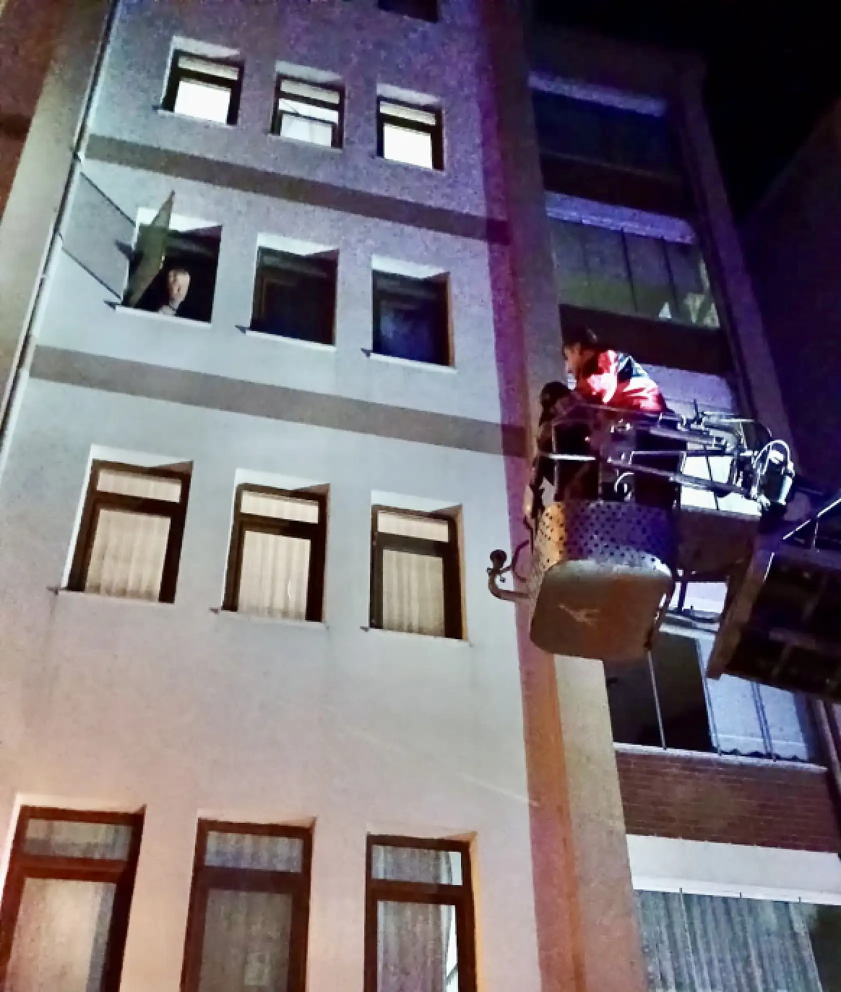 Genç Kız Ekipleri Harekete Geçirdi