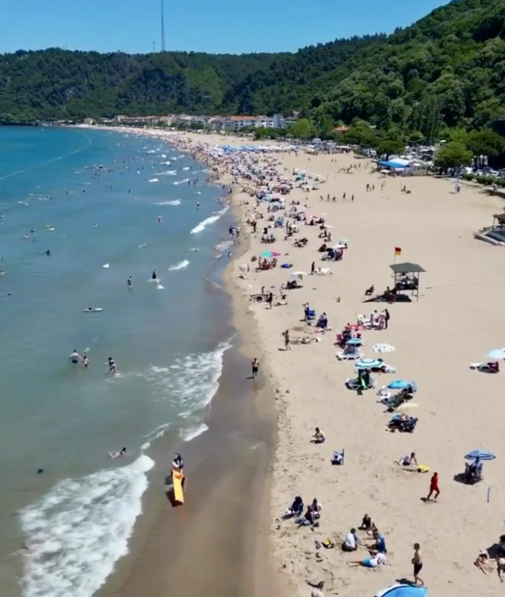 Denize Giren Şok Oluyor!