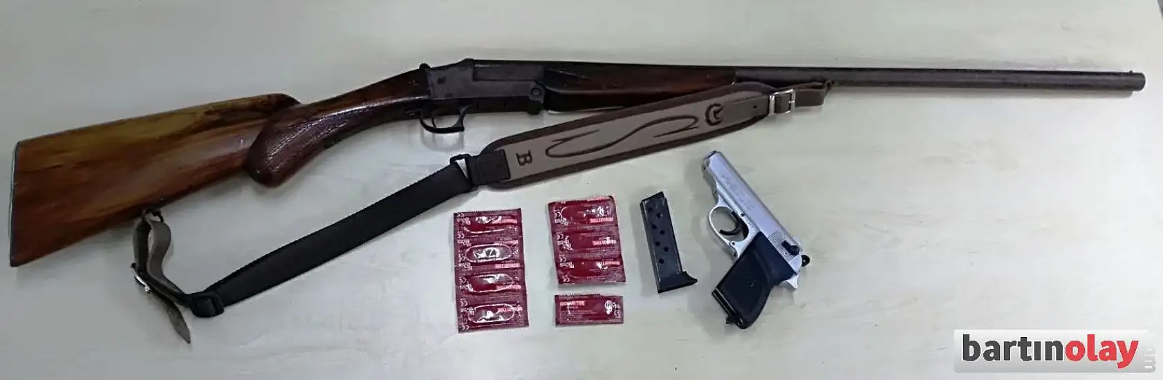 Fuhuş operasyonu, 12 adrese baskın!