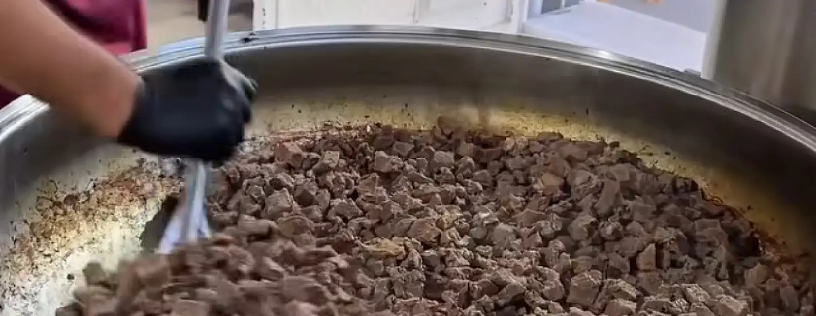 Yemekler neredeyse bedava