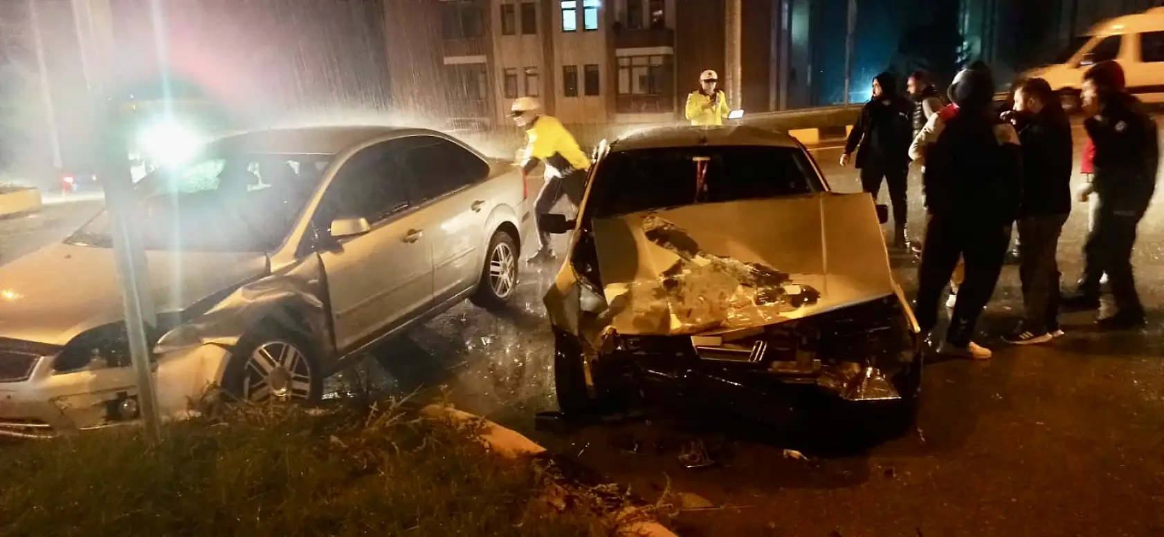 Arıt yol ayrımında yine kaza