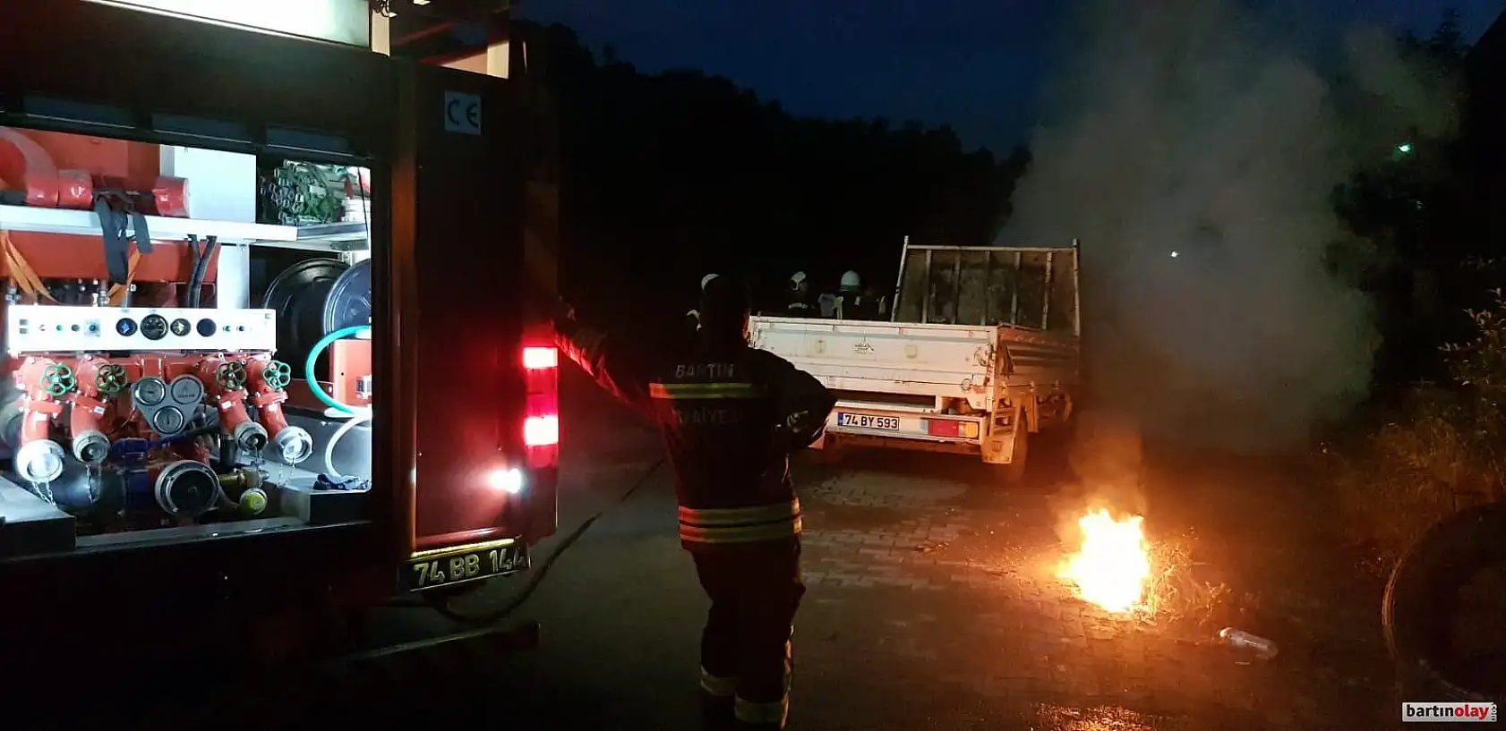 Kamyonet alev topuna döndü