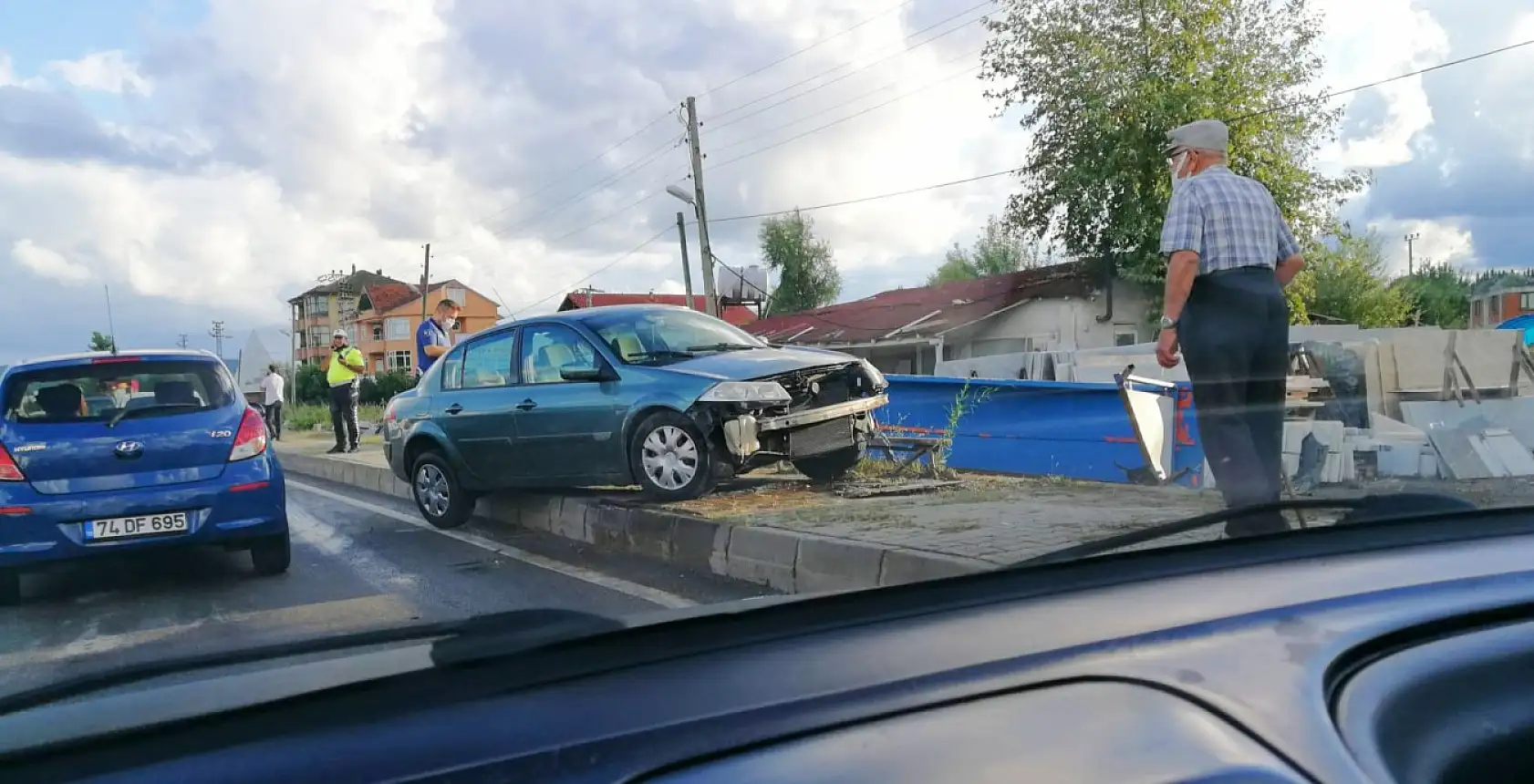 Terminal yolunda iki şerit karıştı