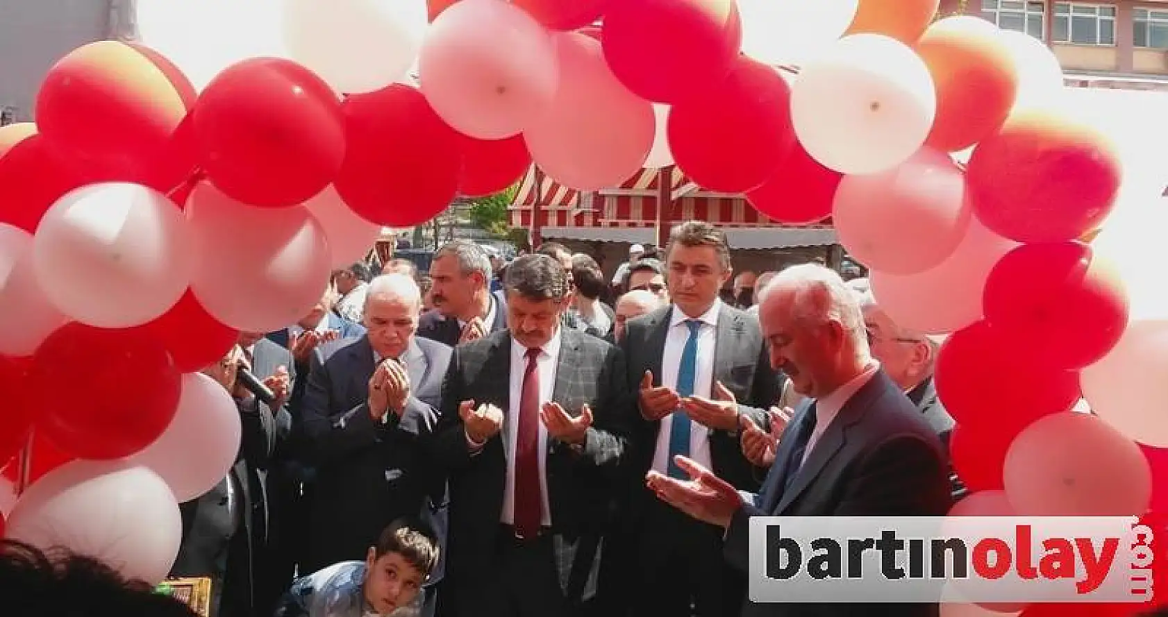 Hayır Çarşısına Görkemli Açılış