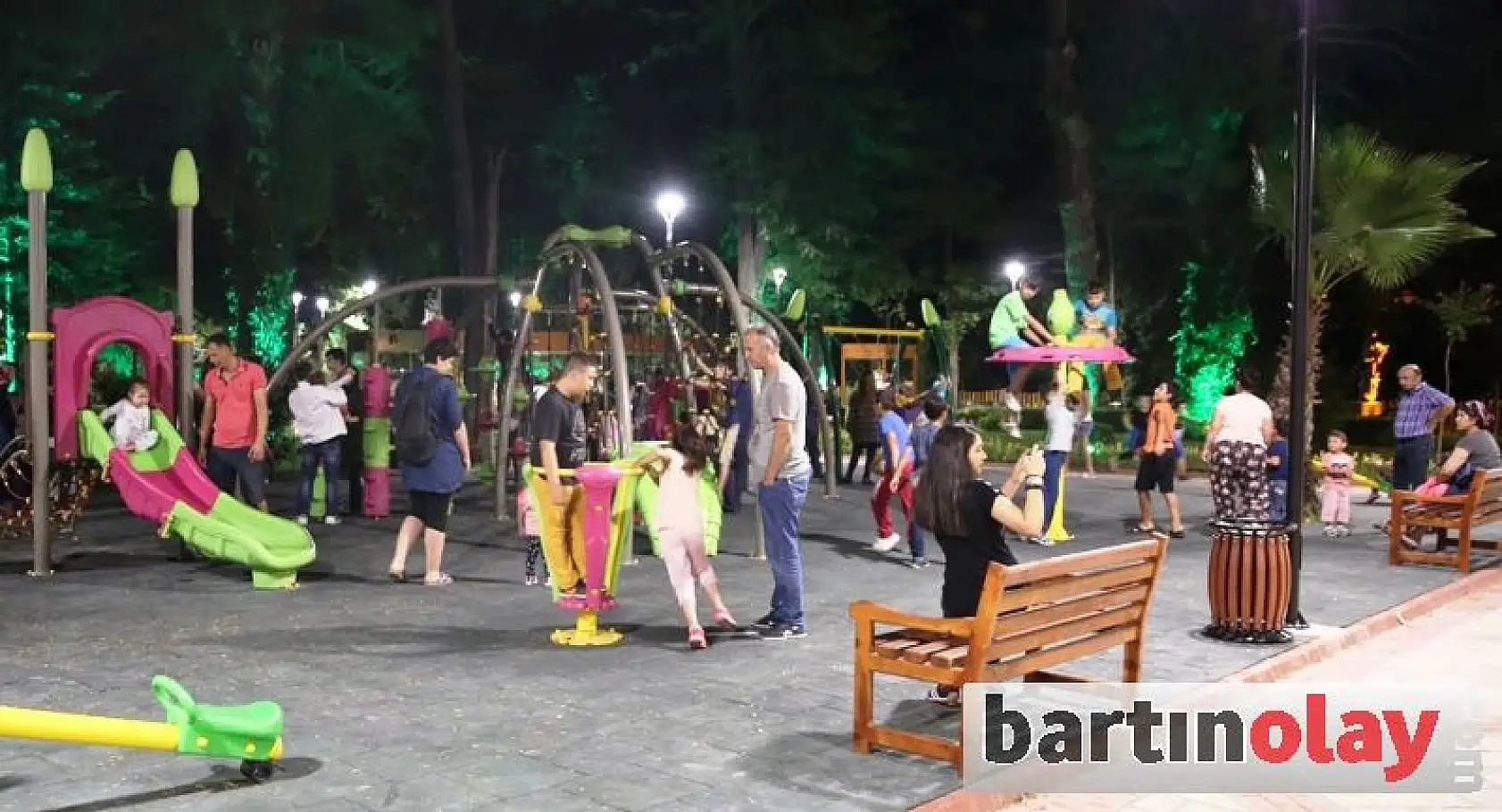 Gazhane Parkı Ziyaretçi Akınına Uğruyor