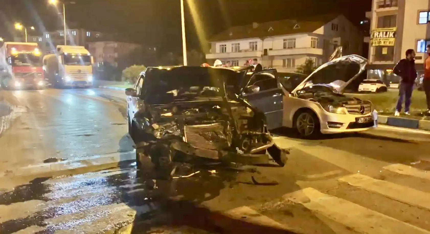 Gölbucağı kavşakta kaza