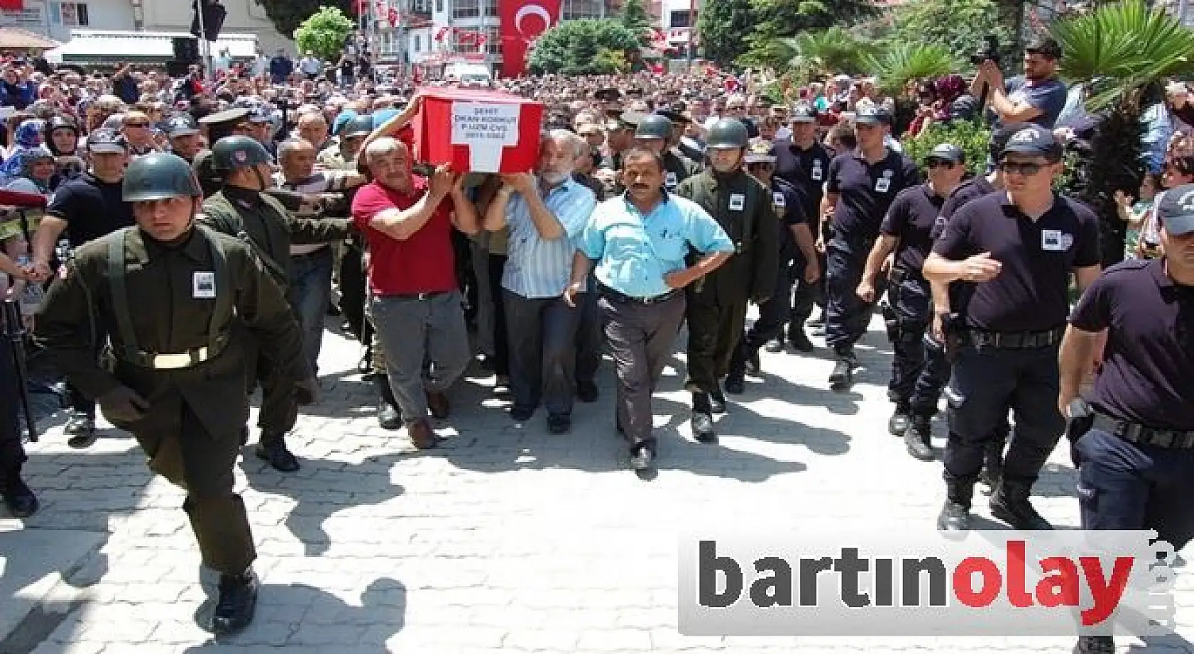 Devrek Şehidini Tekbirlerle Uğurladı