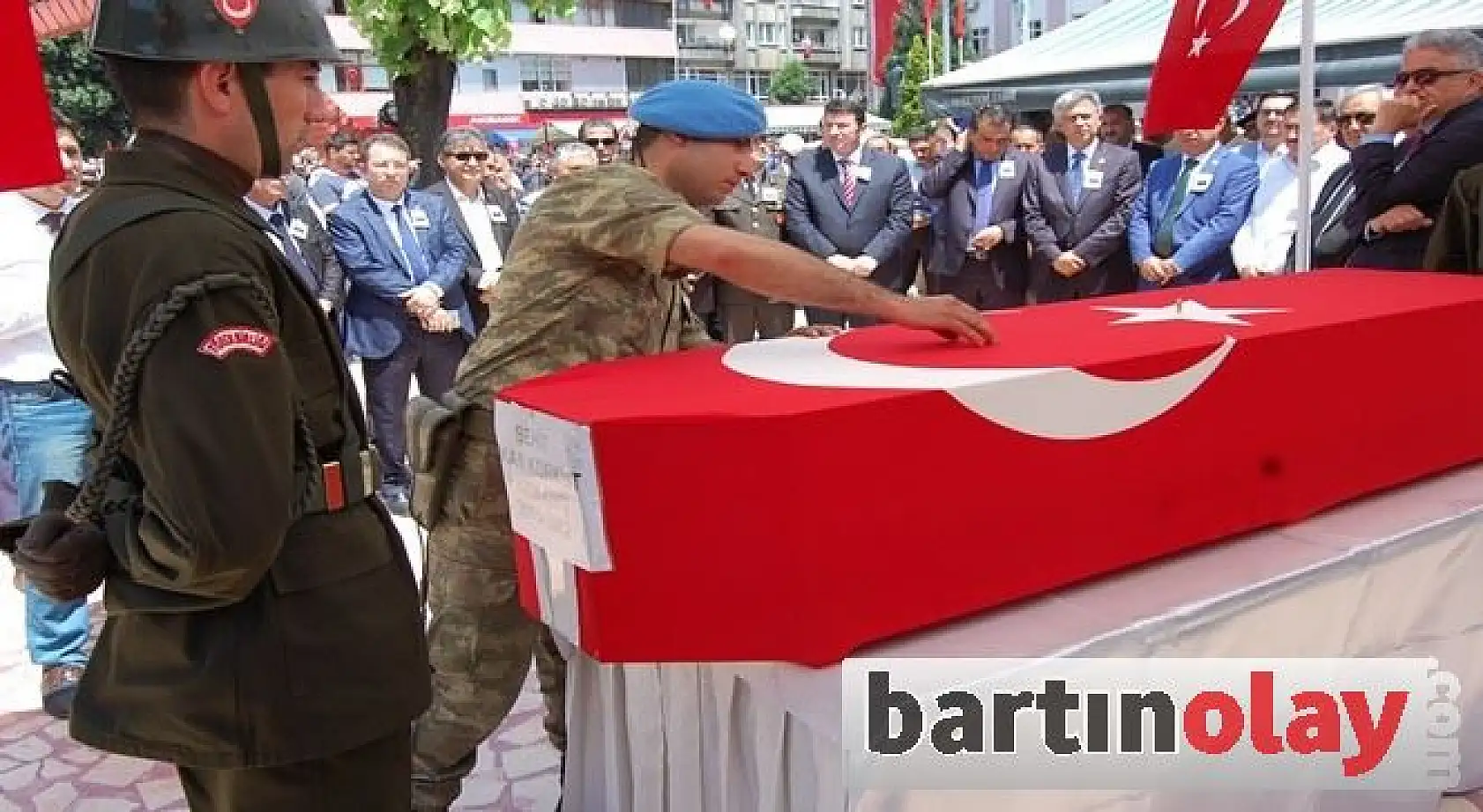 Devrek Şehidini Tekbirlerle Uğurladı