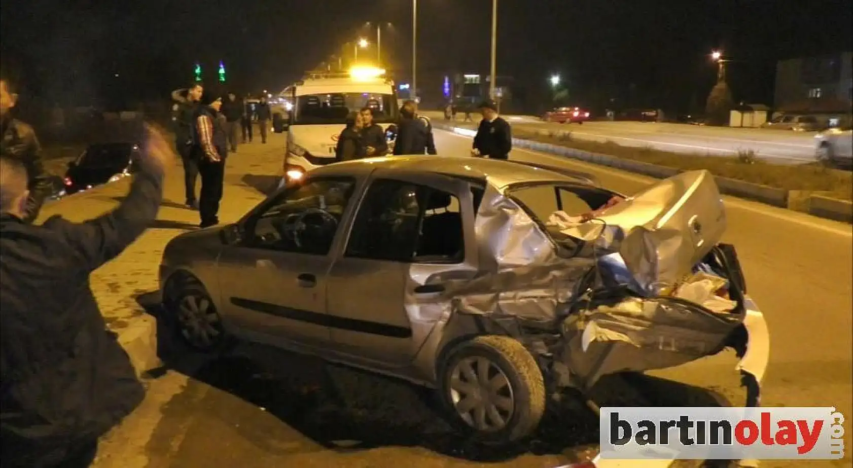 Bartın'da ilginç kaza, ters döndü!