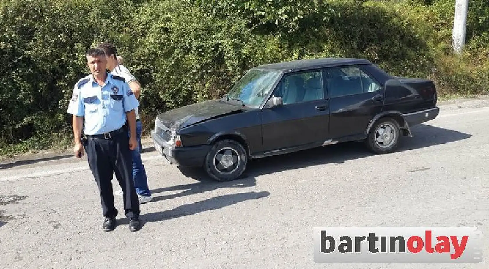 Gelin arabası takla attı