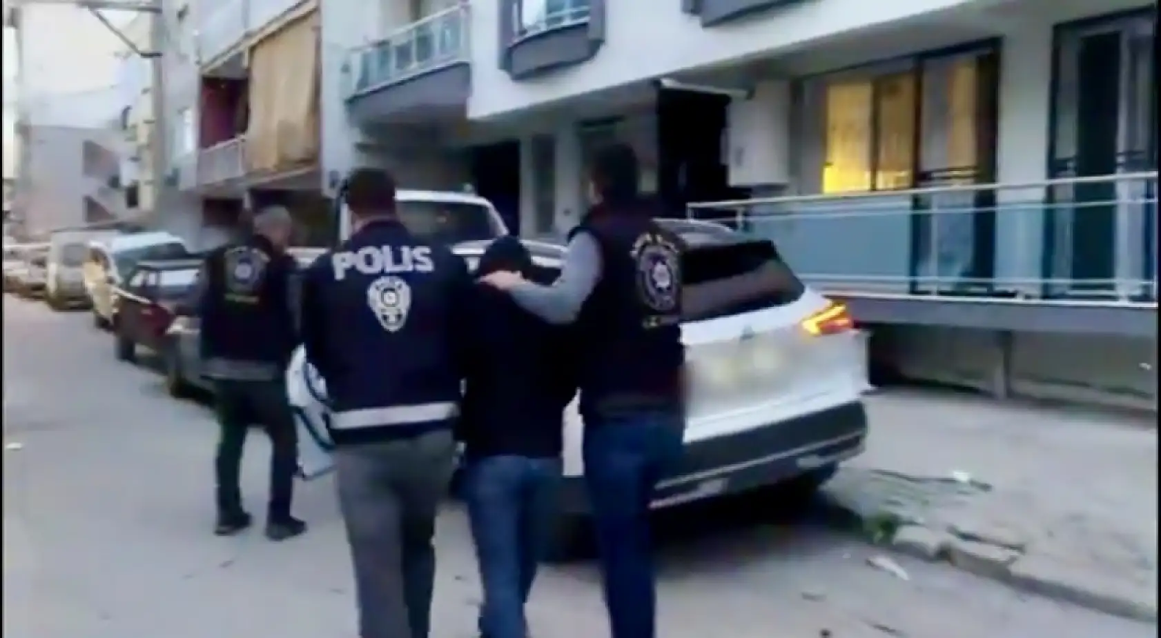 5 ilde eş zamanlı baskın