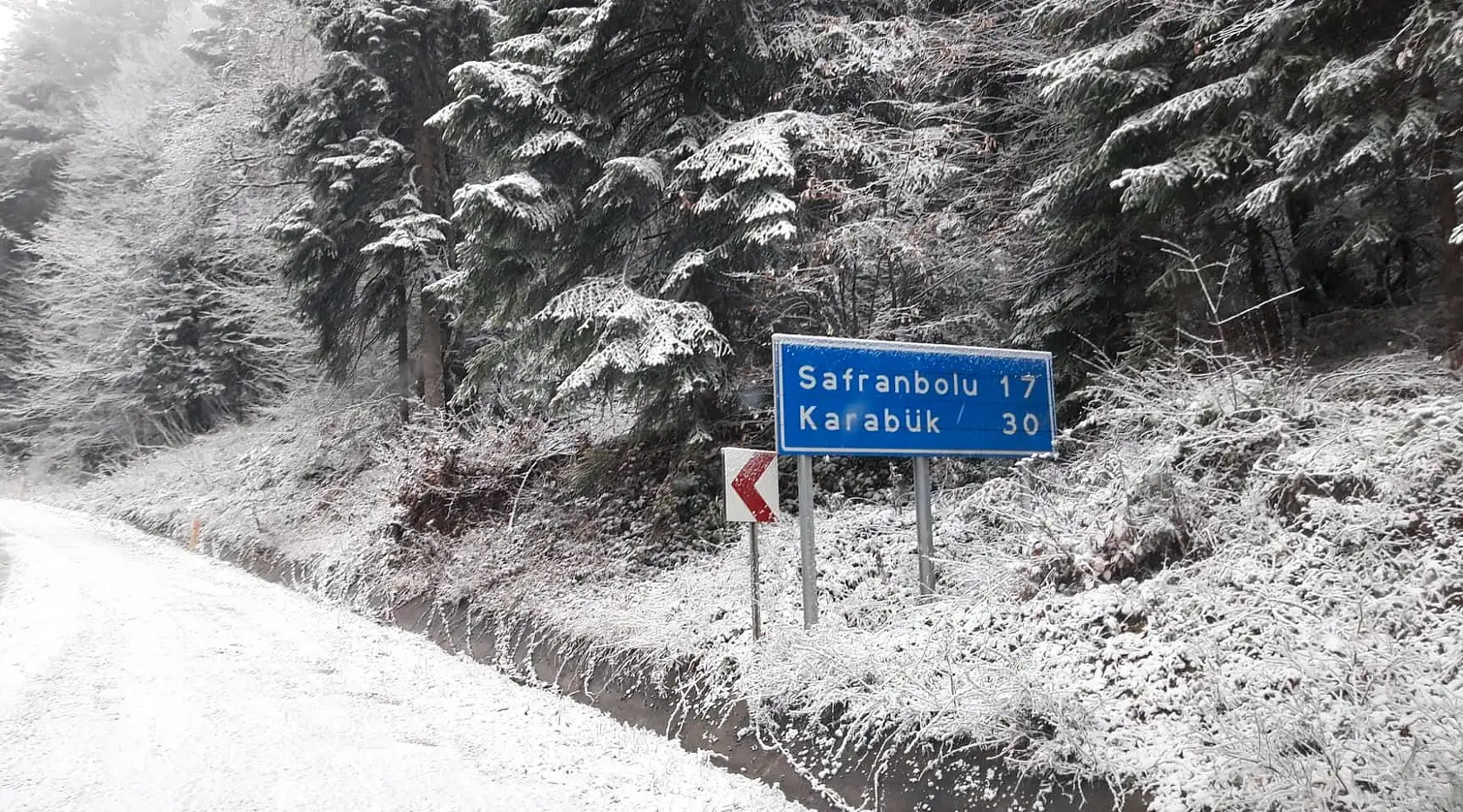 Bartın Safranbolu yolunda kar manzaraları