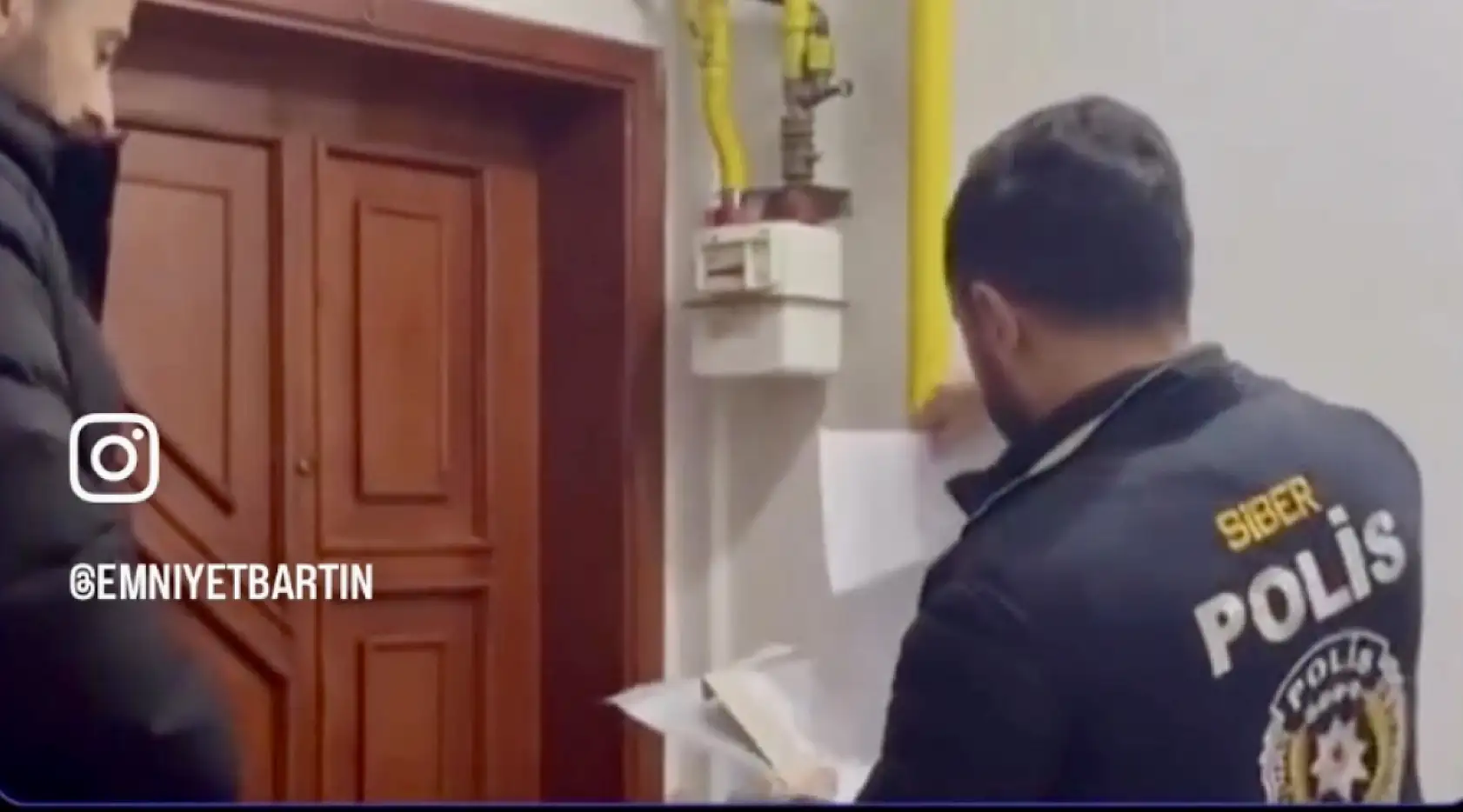 4 araçla 3 kıyafet değiştirdi