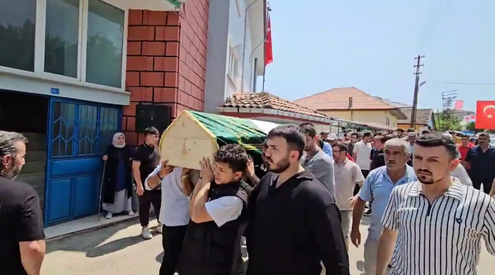 Irmakta boğulan Ensar toprağa verildi