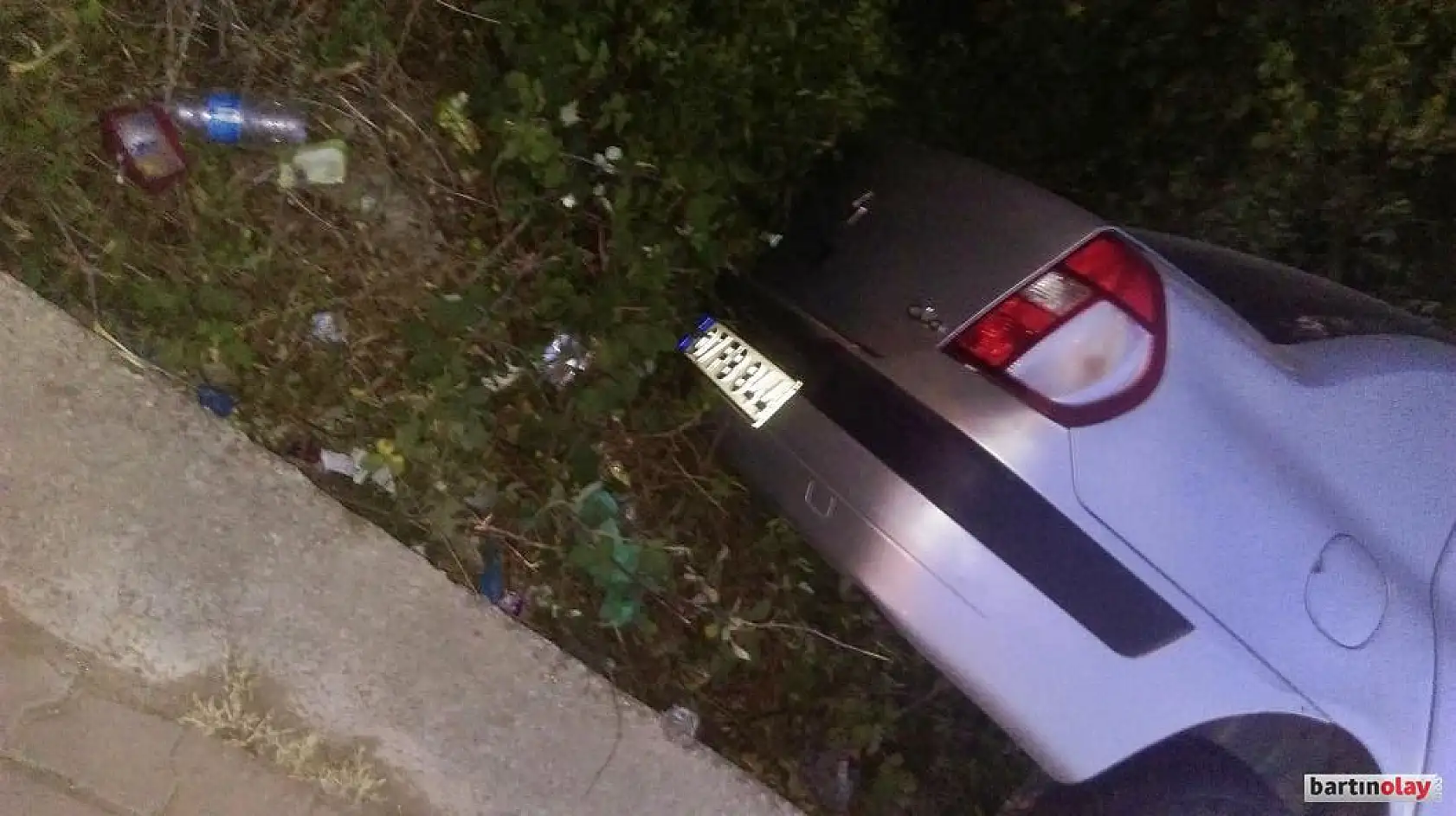 Bu viraja hızlı giren takla atıyor