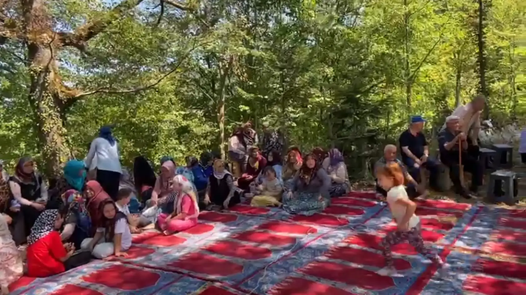 Köylüler yağmur için Allah'a yalvardı