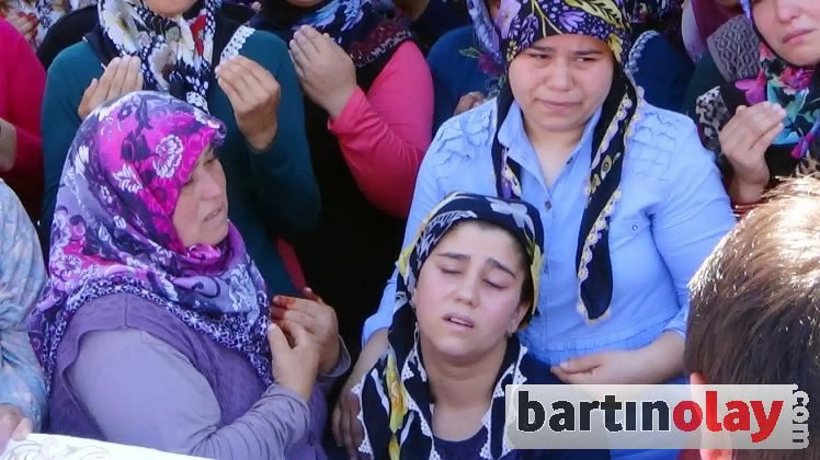 Küçük Resul, gözyaşları ile defnedildi