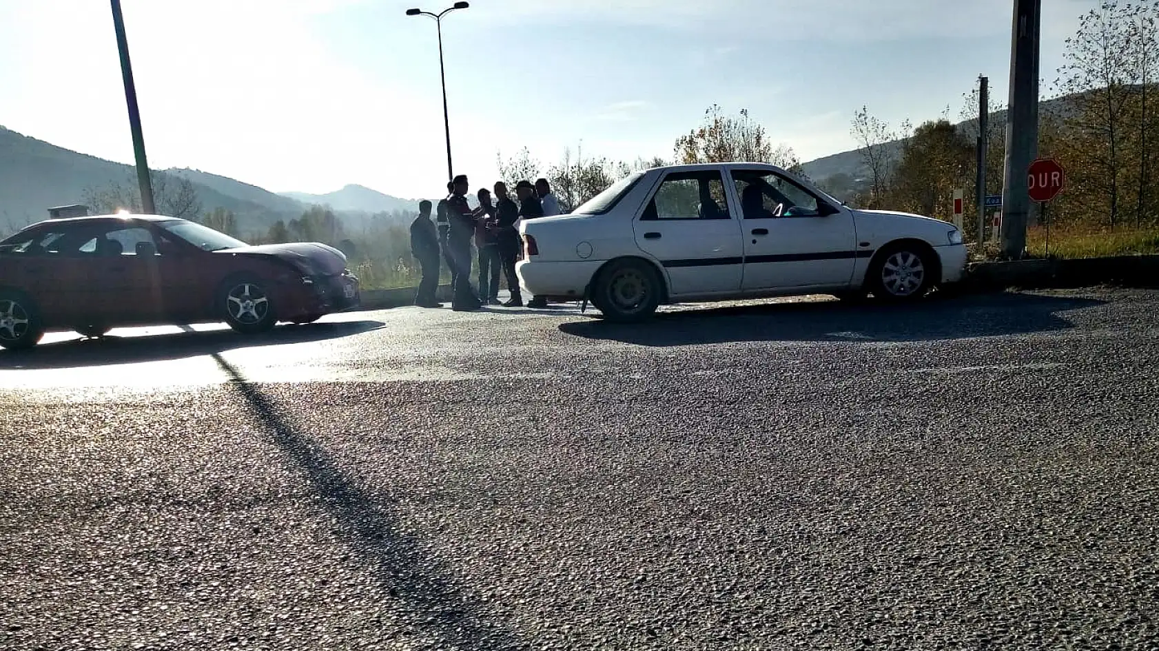 Bu kavşakta kazalar bitmiyor