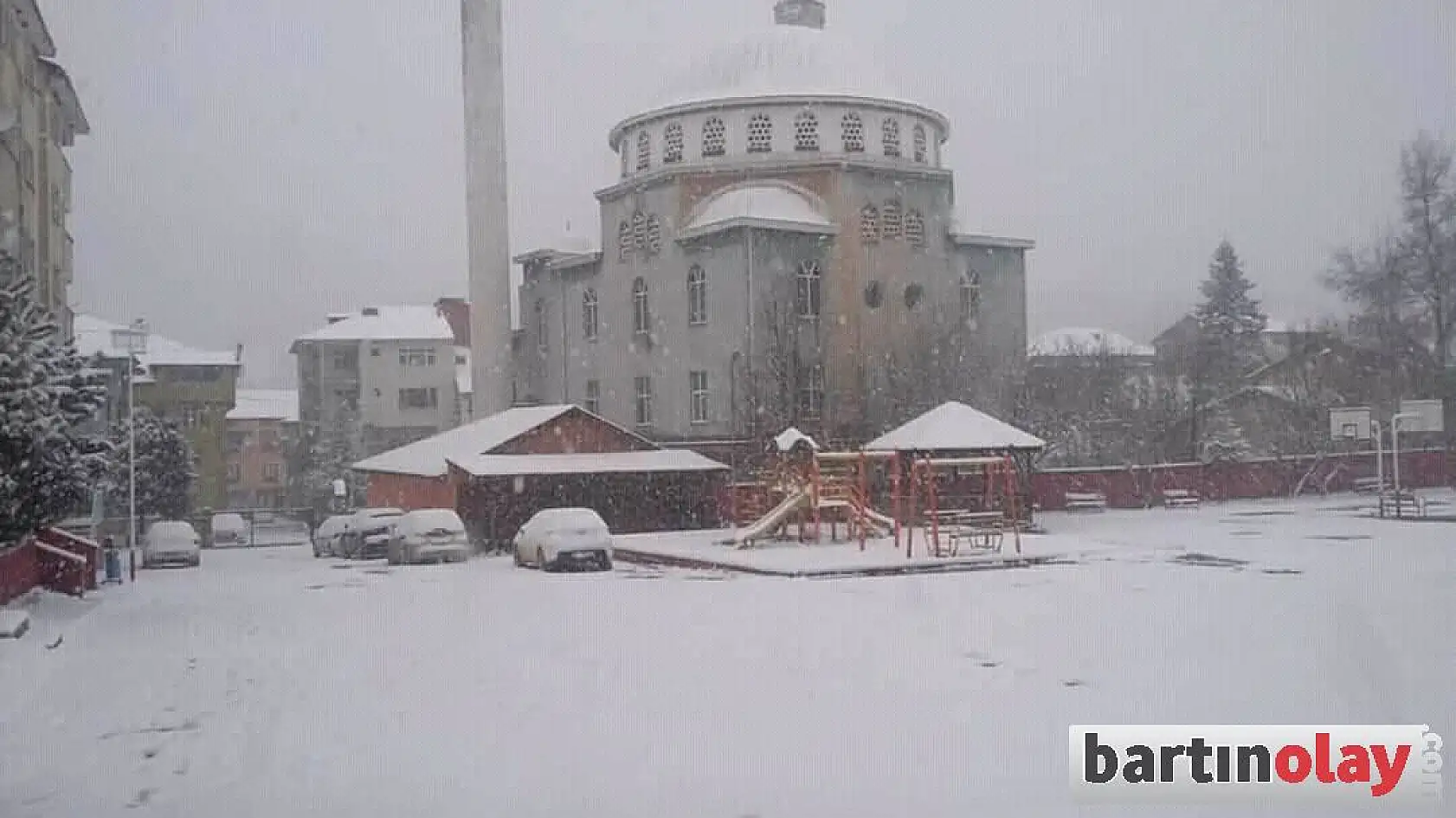 Mart Karı Bartın'ı Beyaza Bürüdü