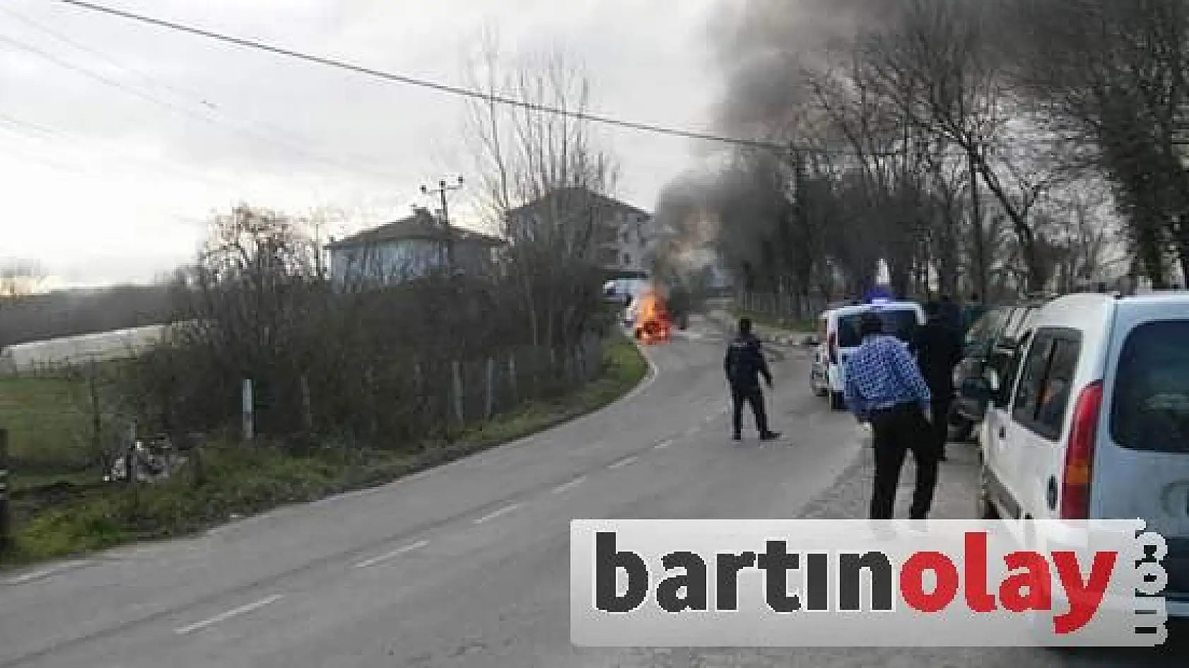 Otomobil alev topuna döndü