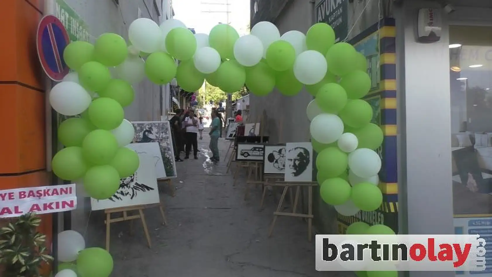 Bartın'da Sokak Sergisi Rüzgarı