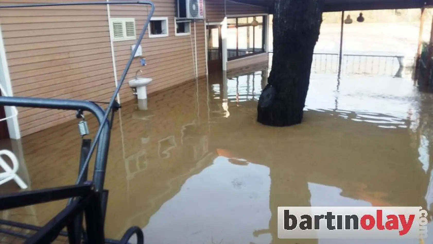 Bartın ırmağında tehlikeli yükseliş