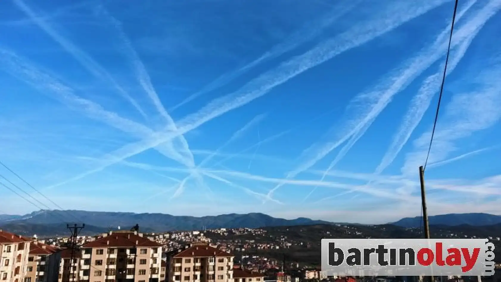 Bartın semalarında uçak izleri