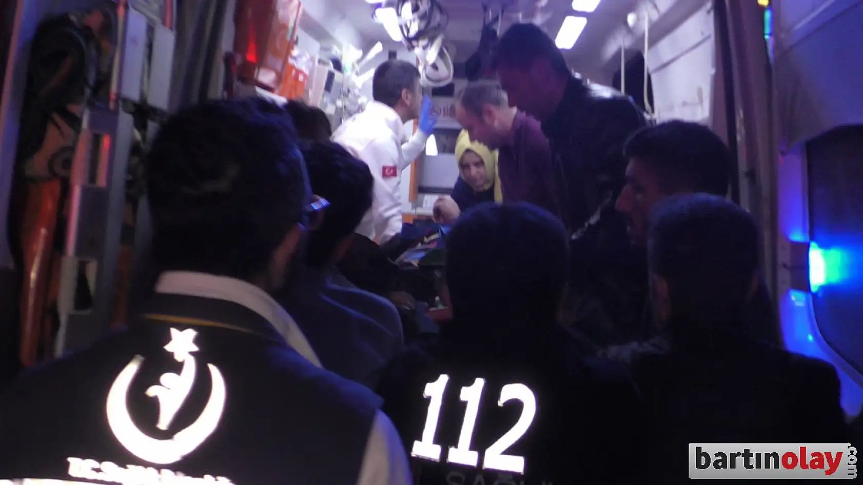 İki araç mandalara çarptı