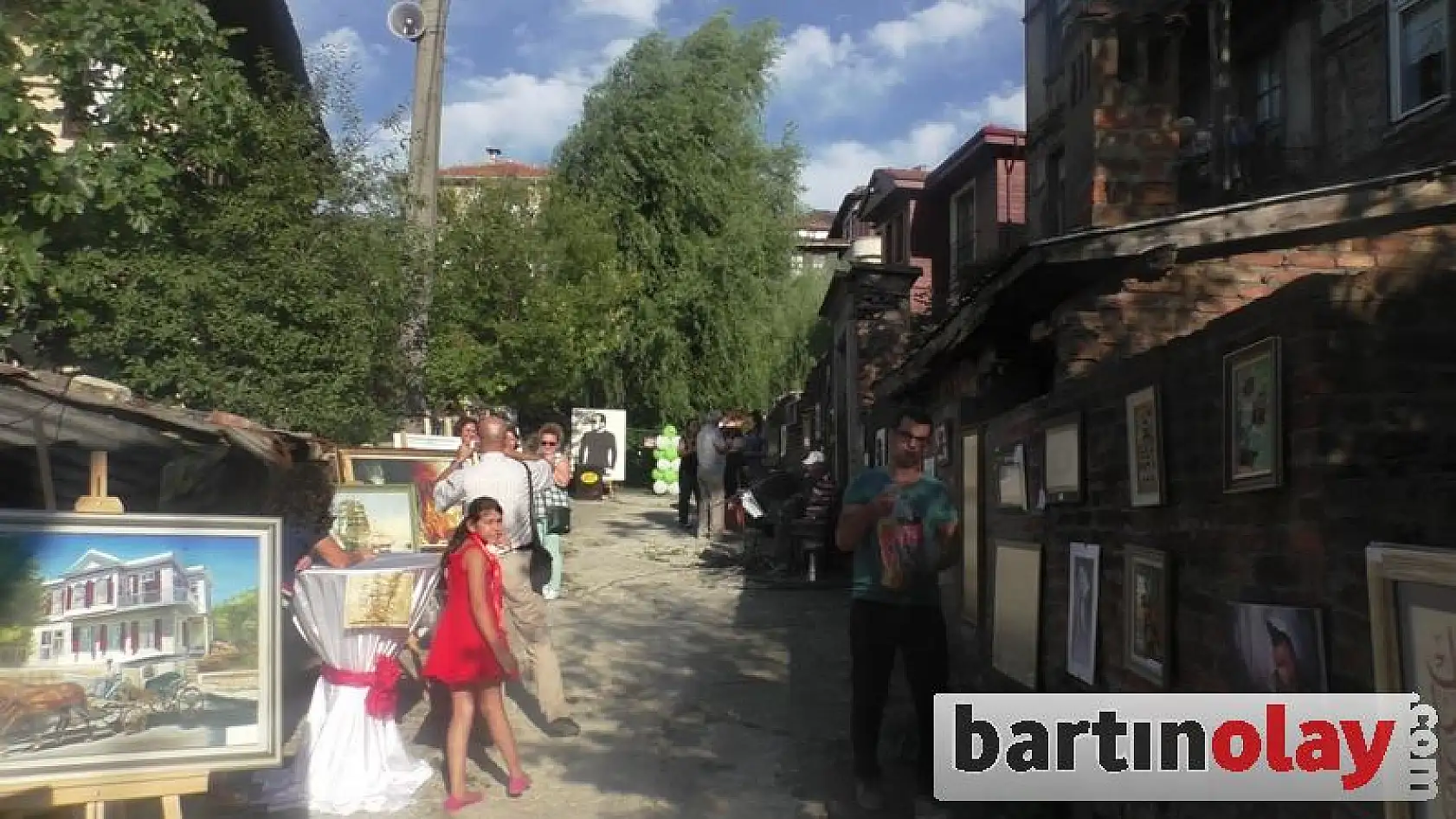 Bartın'da Sokak Sergisi Rüzgarı