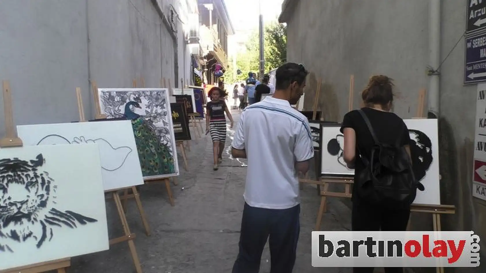 Bartın'da Sokak Sergisi Rüzgarı