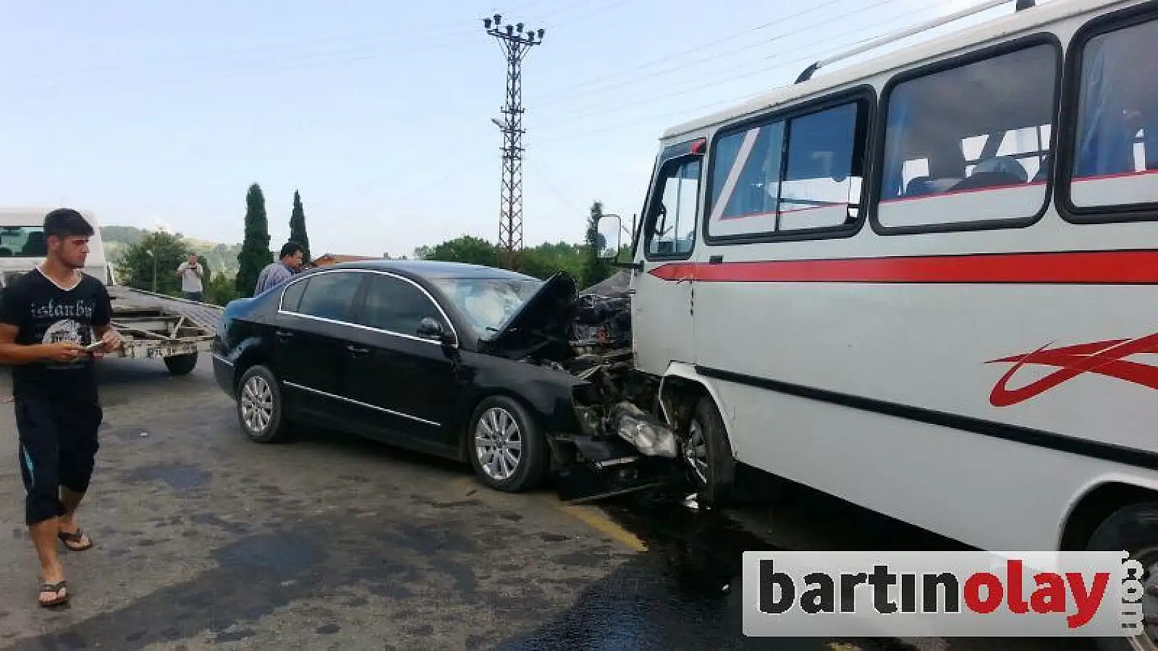 Mugada yolunda feci kaza:11 yaralı